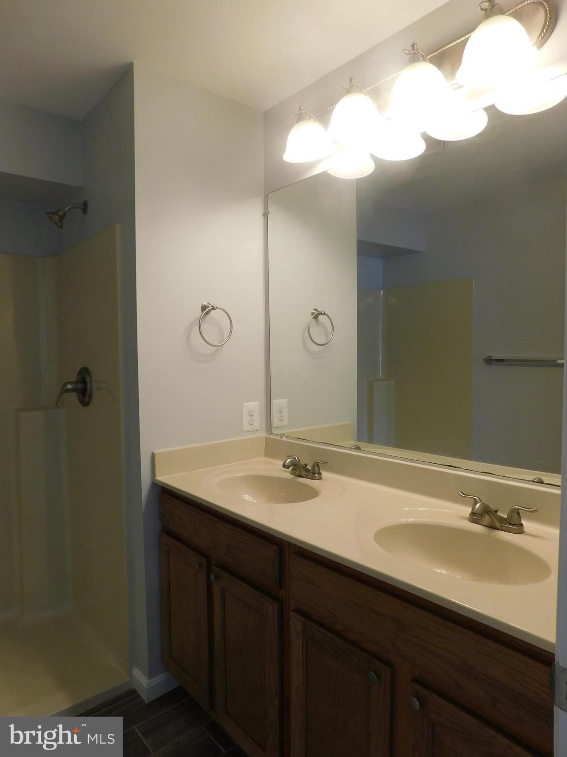 SPENCEOLA FARMS - Residential Lease