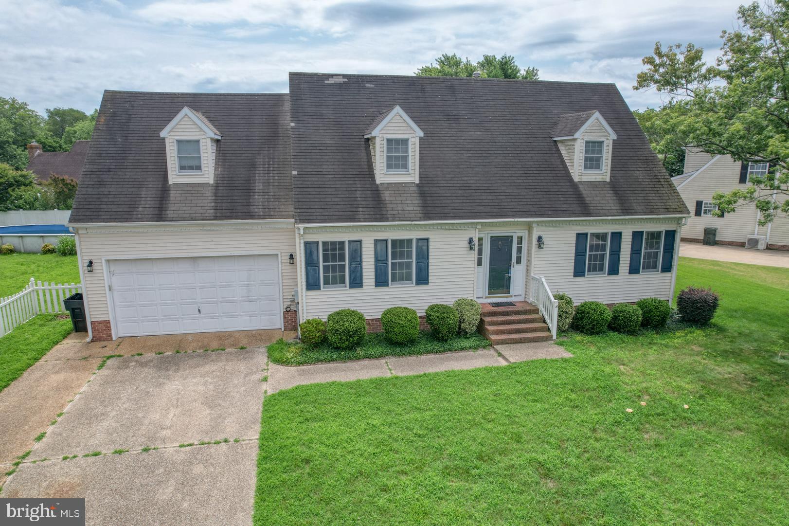 309 W LONDON AVENUE