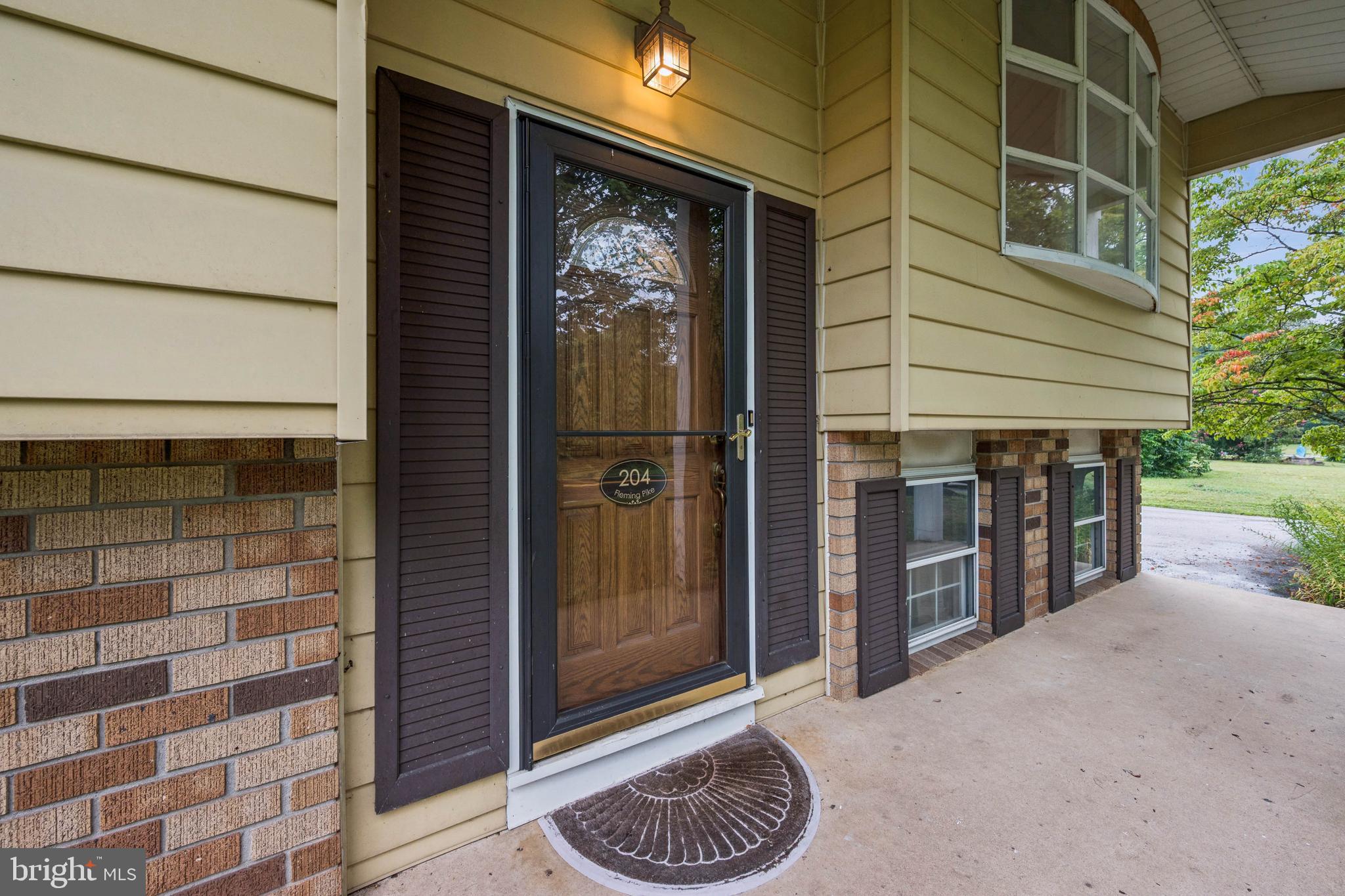 204 E FLEMING PIKE