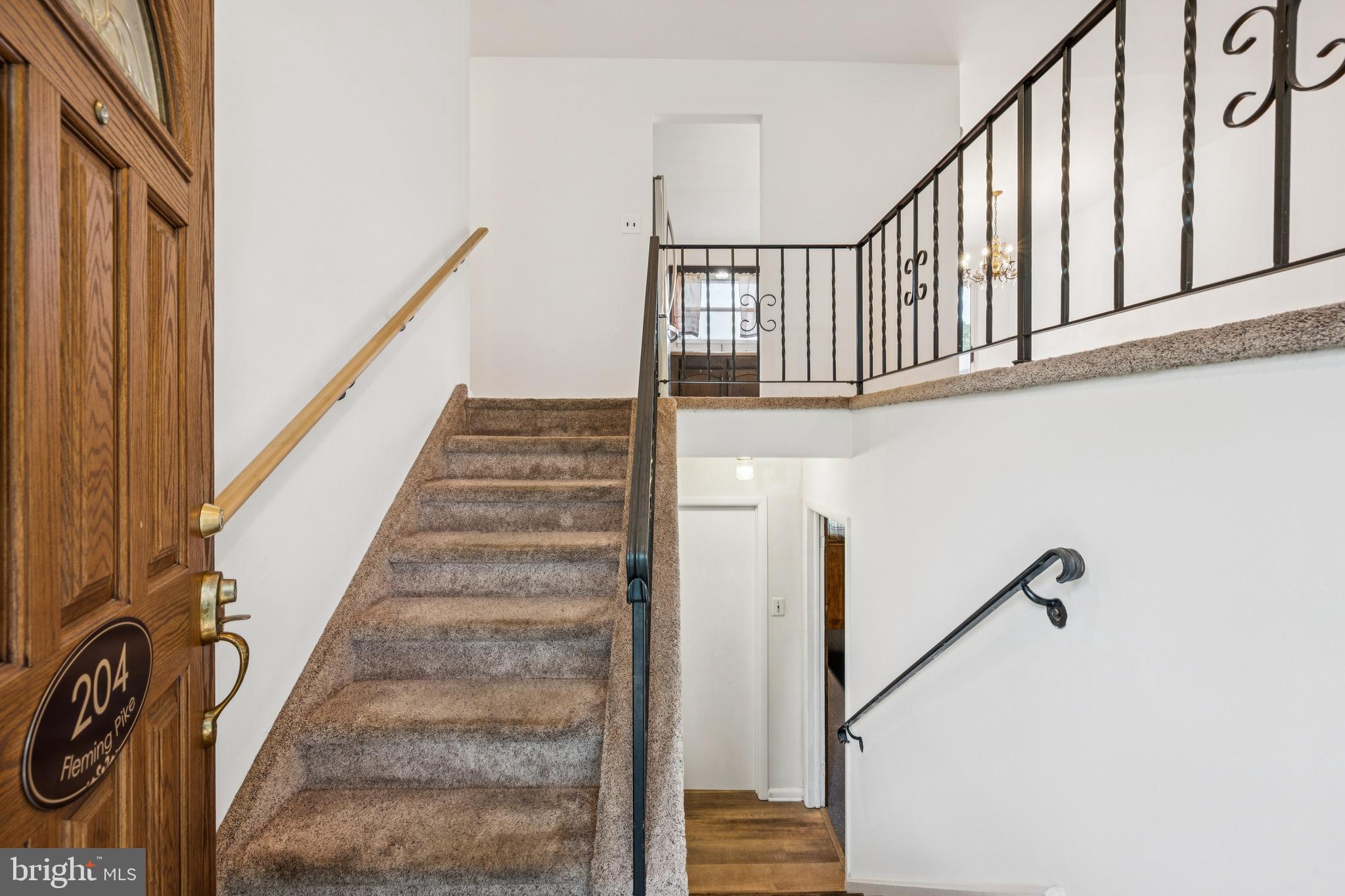 204 E FLEMING PIKE