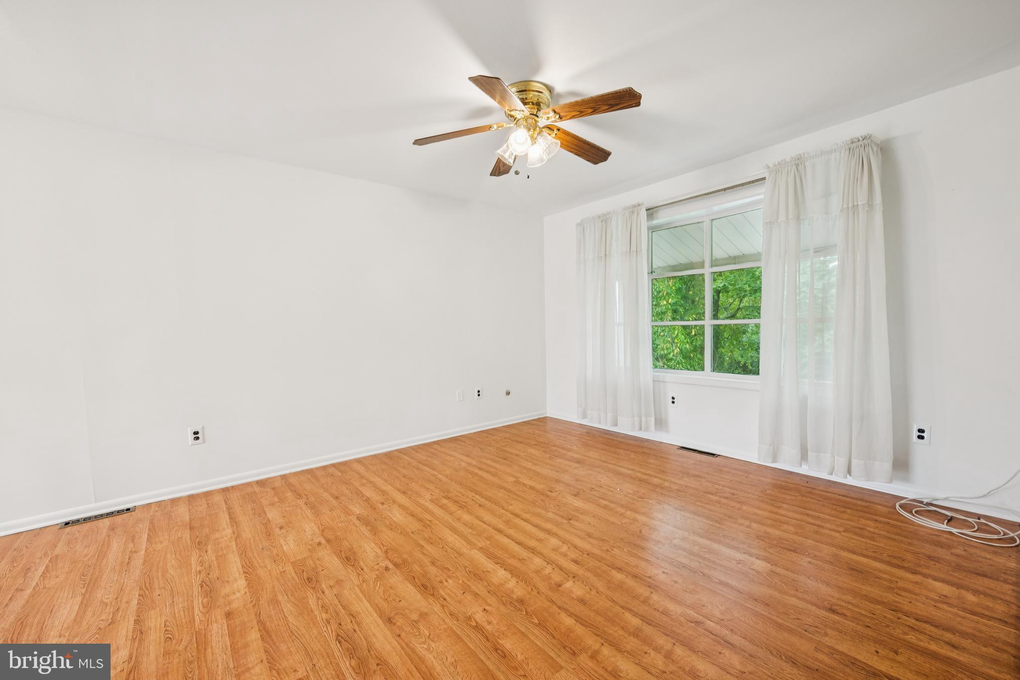 204 E FLEMING PIKE