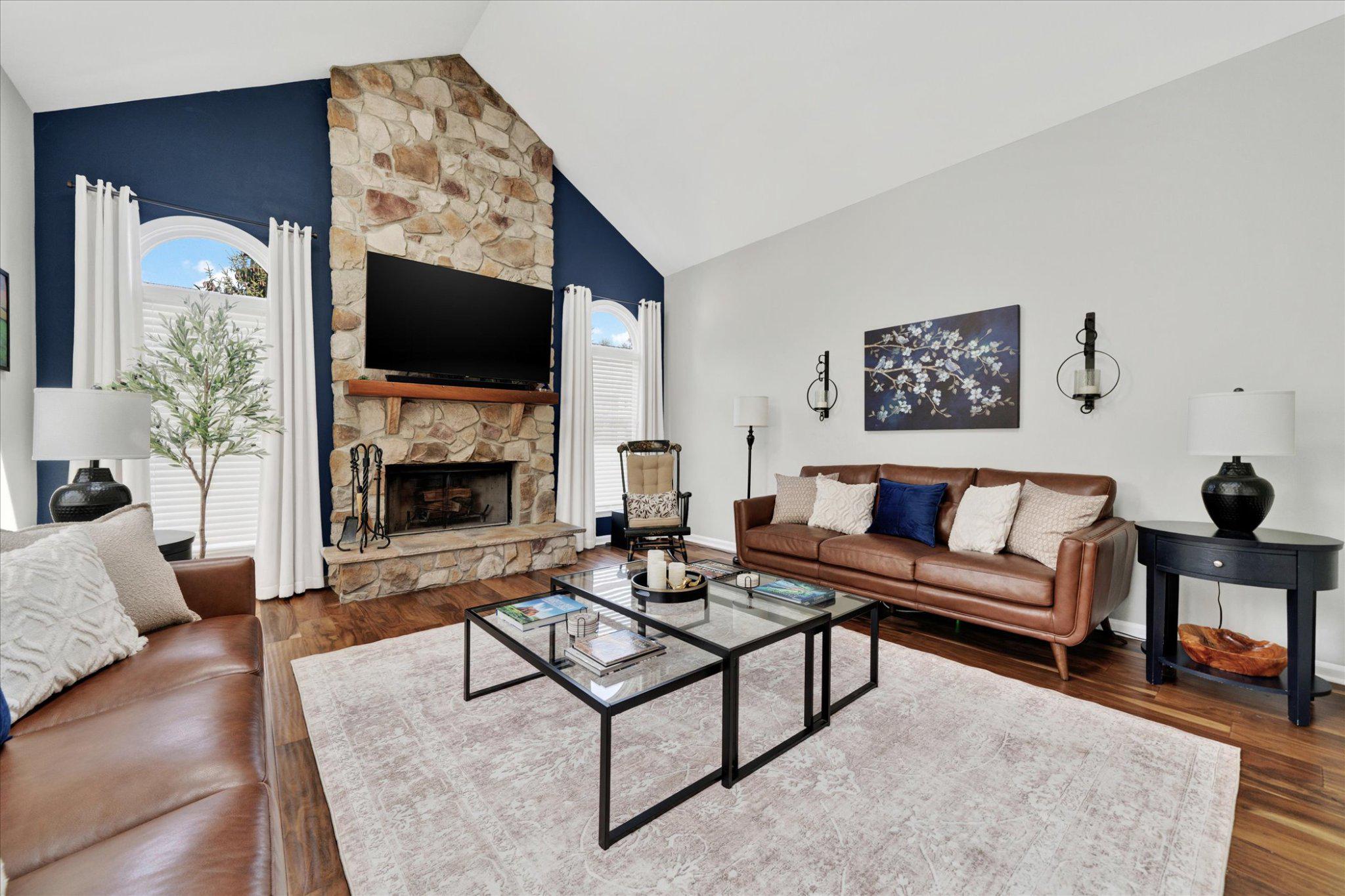 COLD SPRING HUNT - Residential