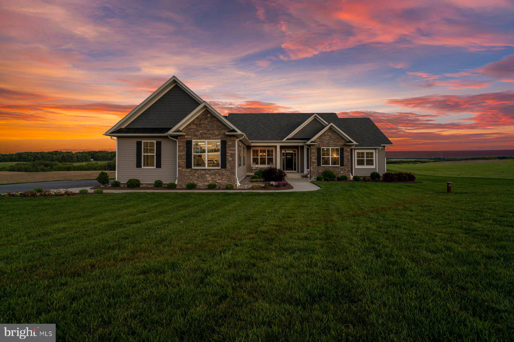 2607 GARSTLYNN COURT