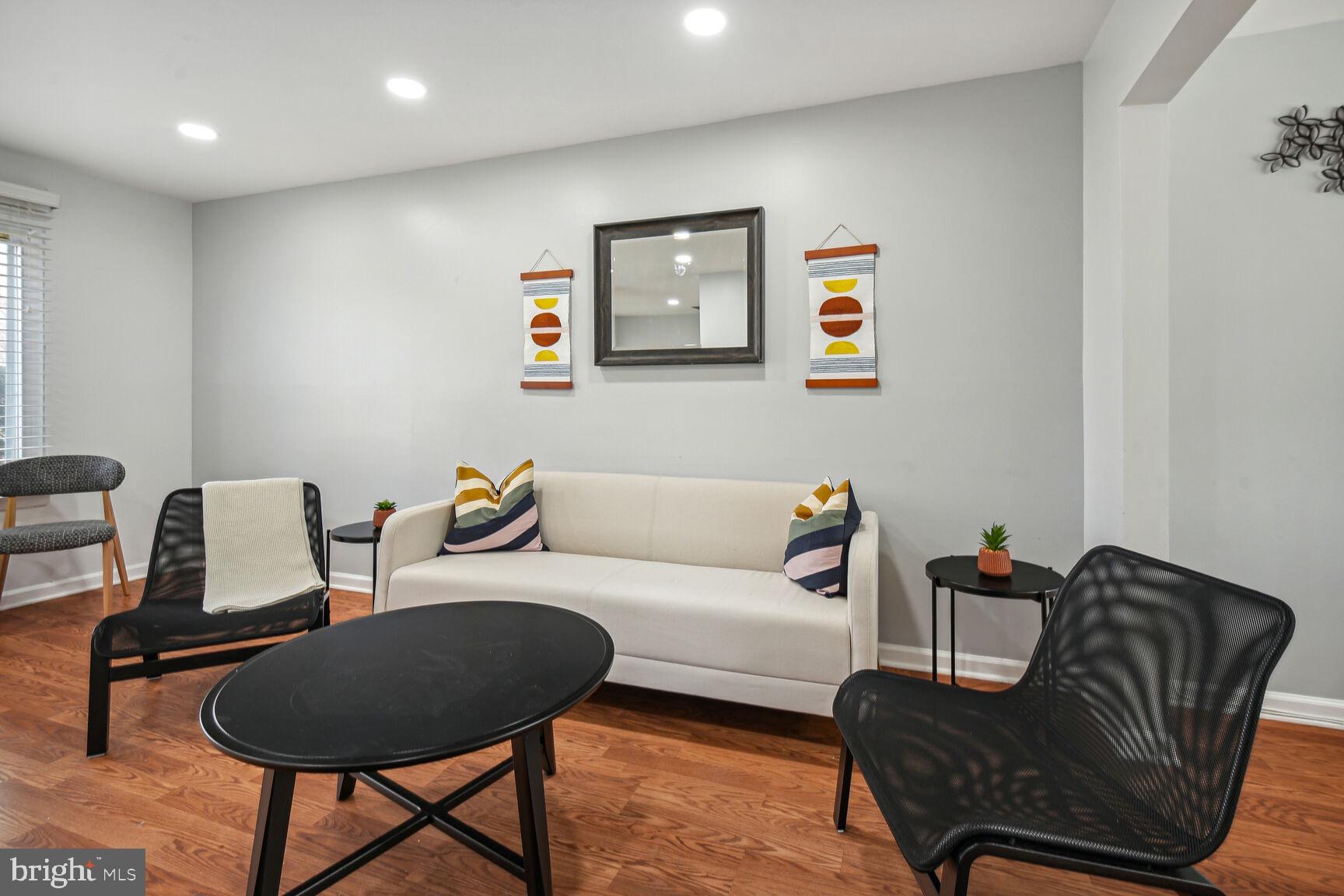 CHARLENE - Residential