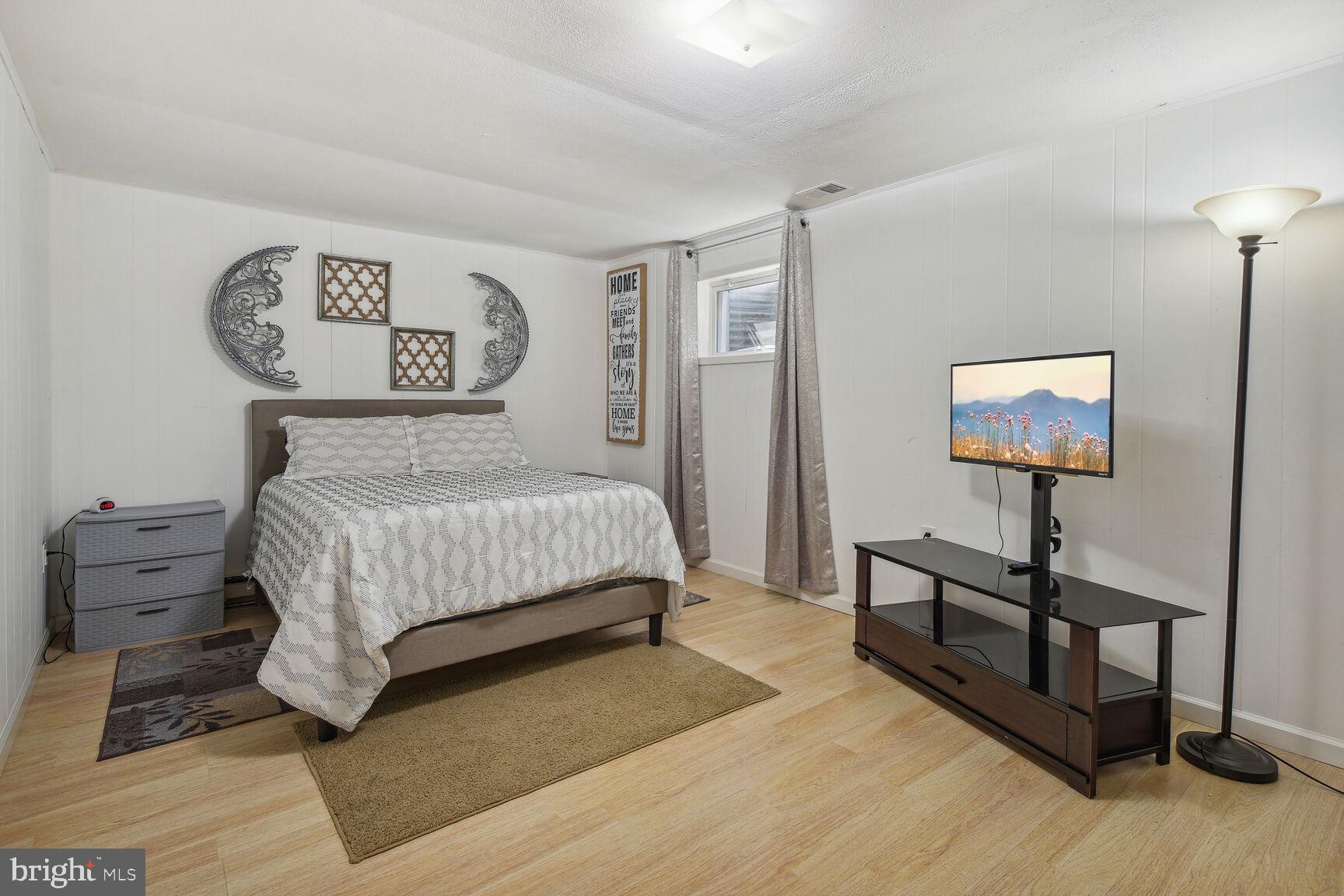 CHARLENE - Residential