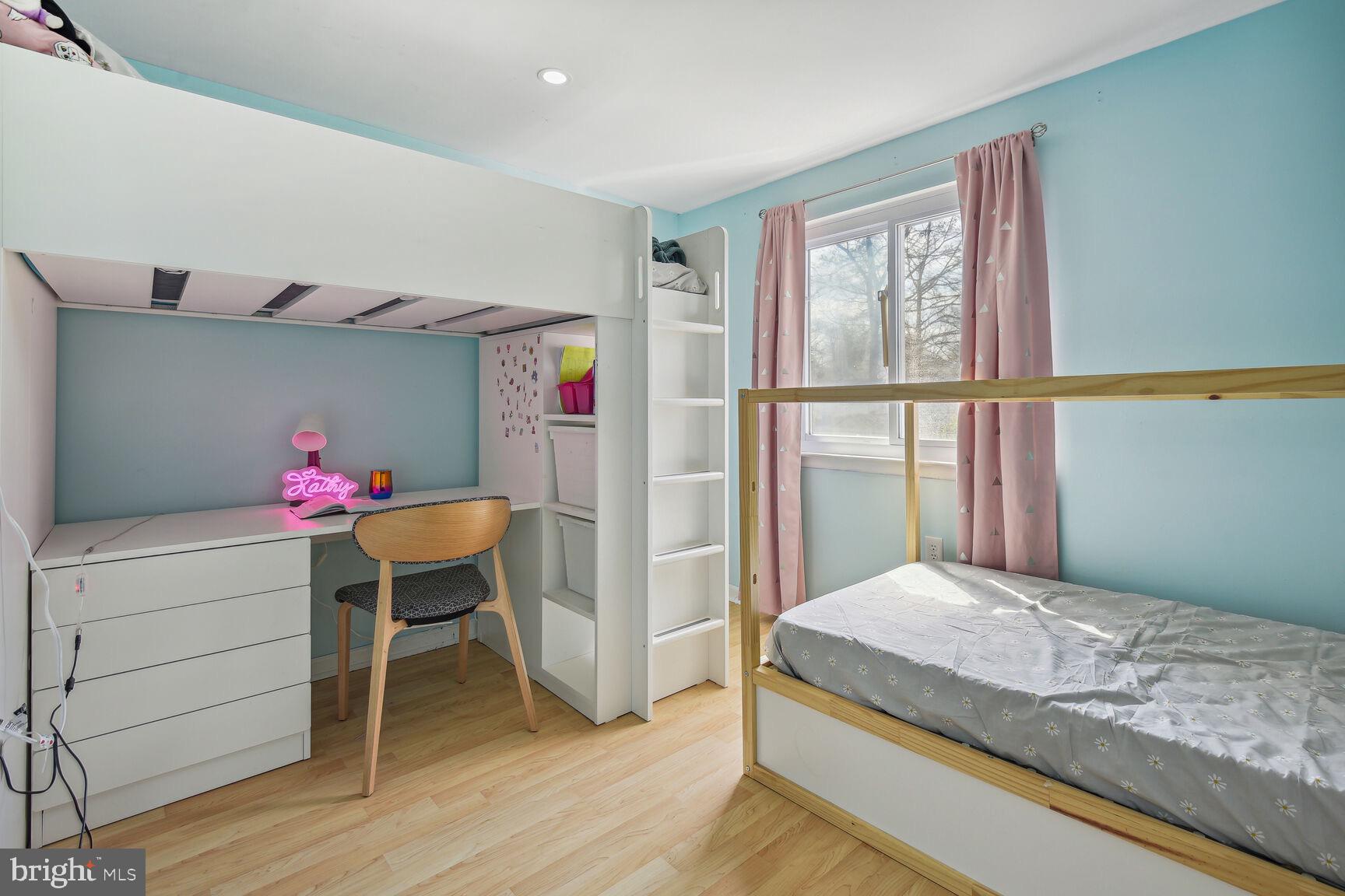 CHARLENE - Residential