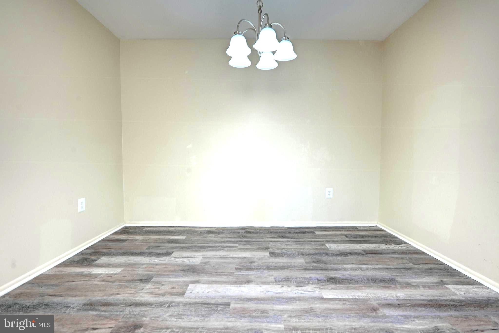 HYDE PARK - Residential