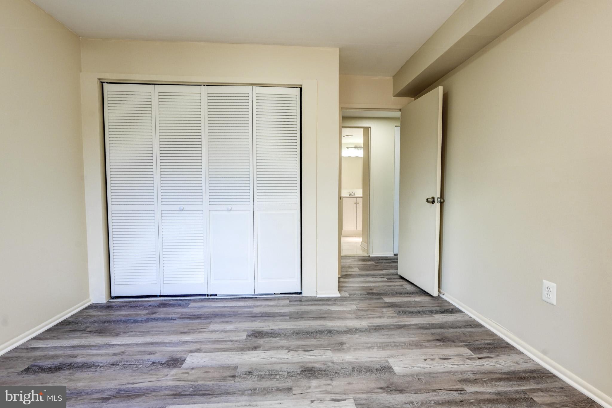 HYDE PARK - Residential