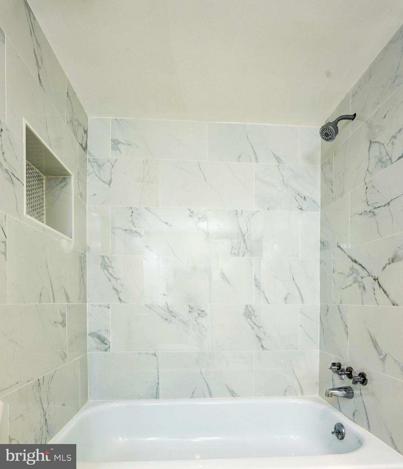 HYDE PARK - Residential