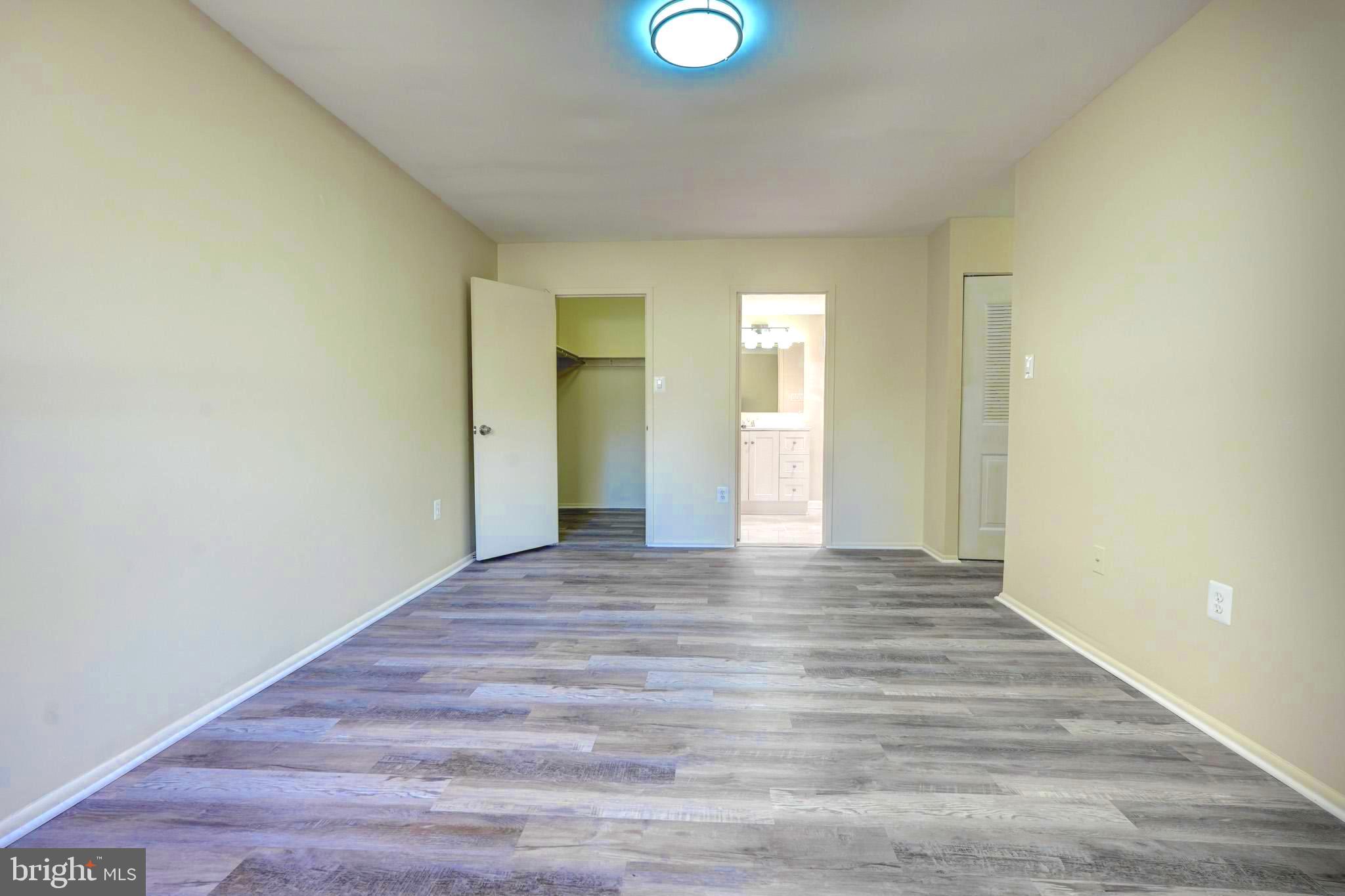 HYDE PARK - Residential