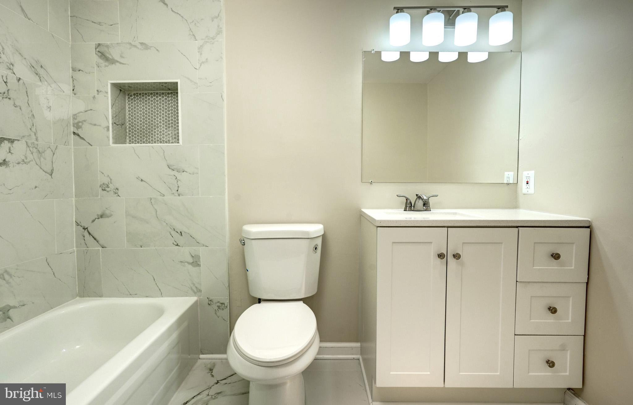 HYDE PARK - Residential