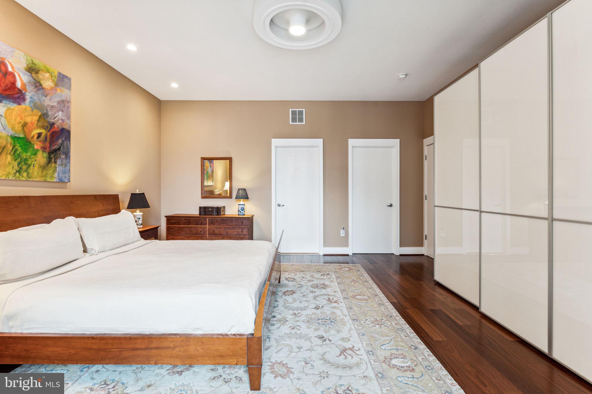 WASHINGTON SQ WEST - Residential