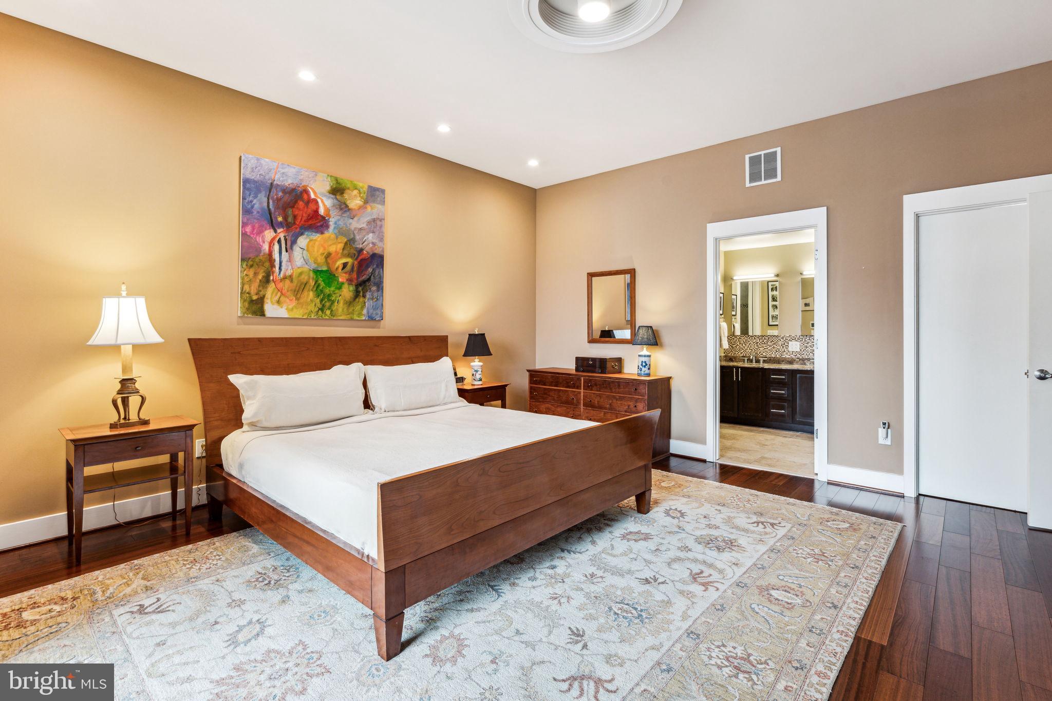 WASHINGTON SQ WEST - Residential