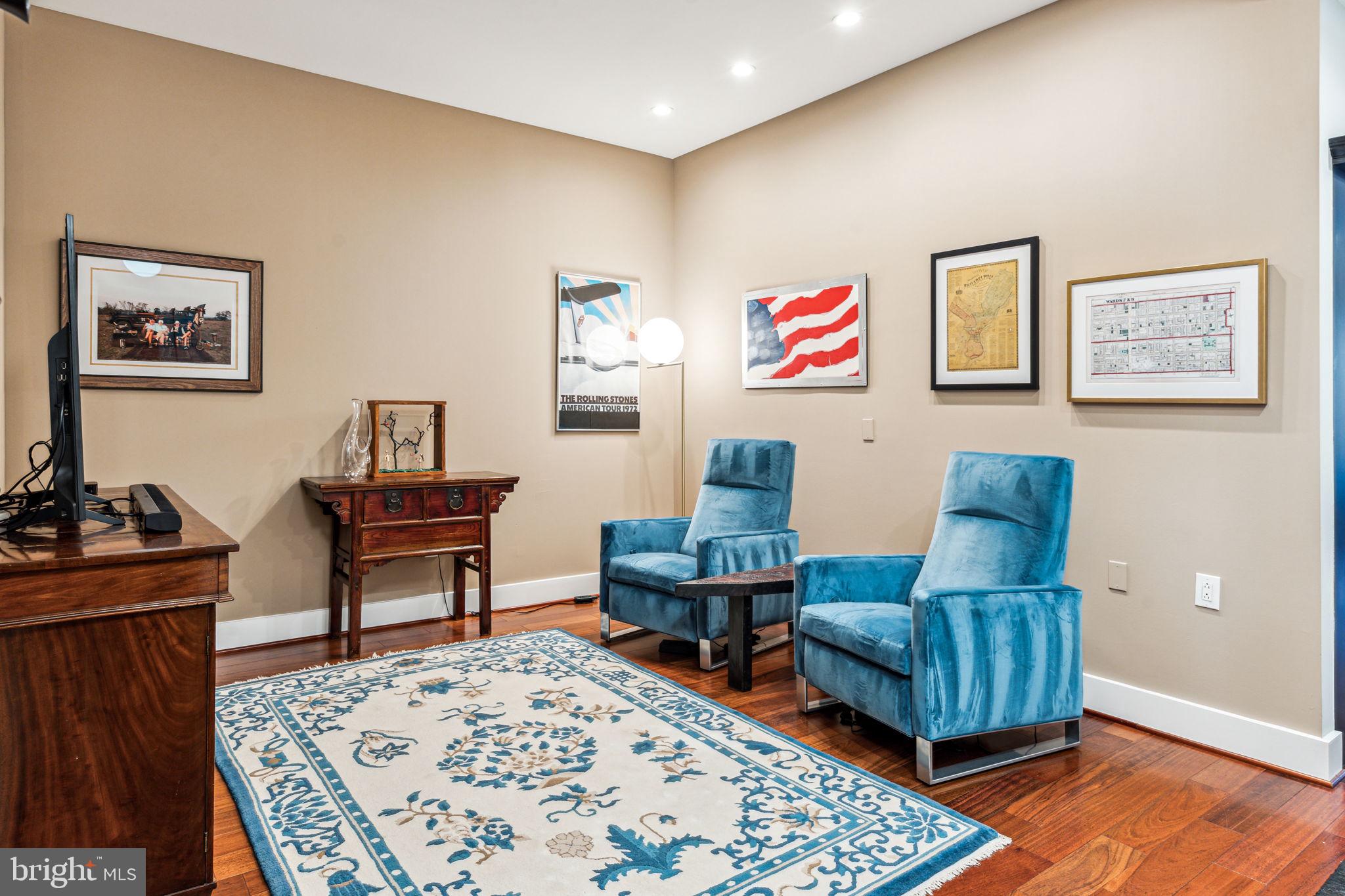 WASHINGTON SQ WEST - Residential