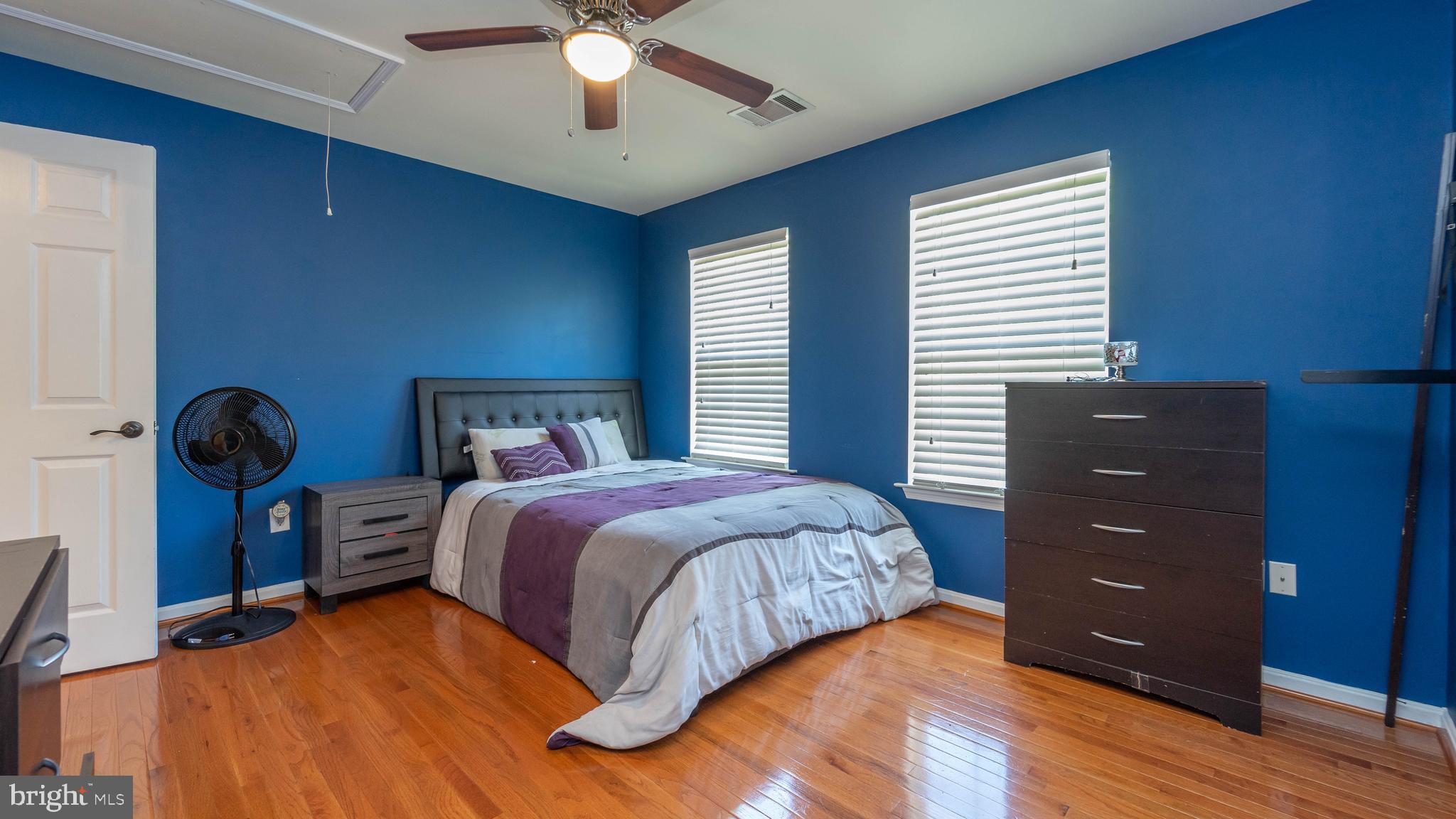 FARMINGTON WOODS - Residential