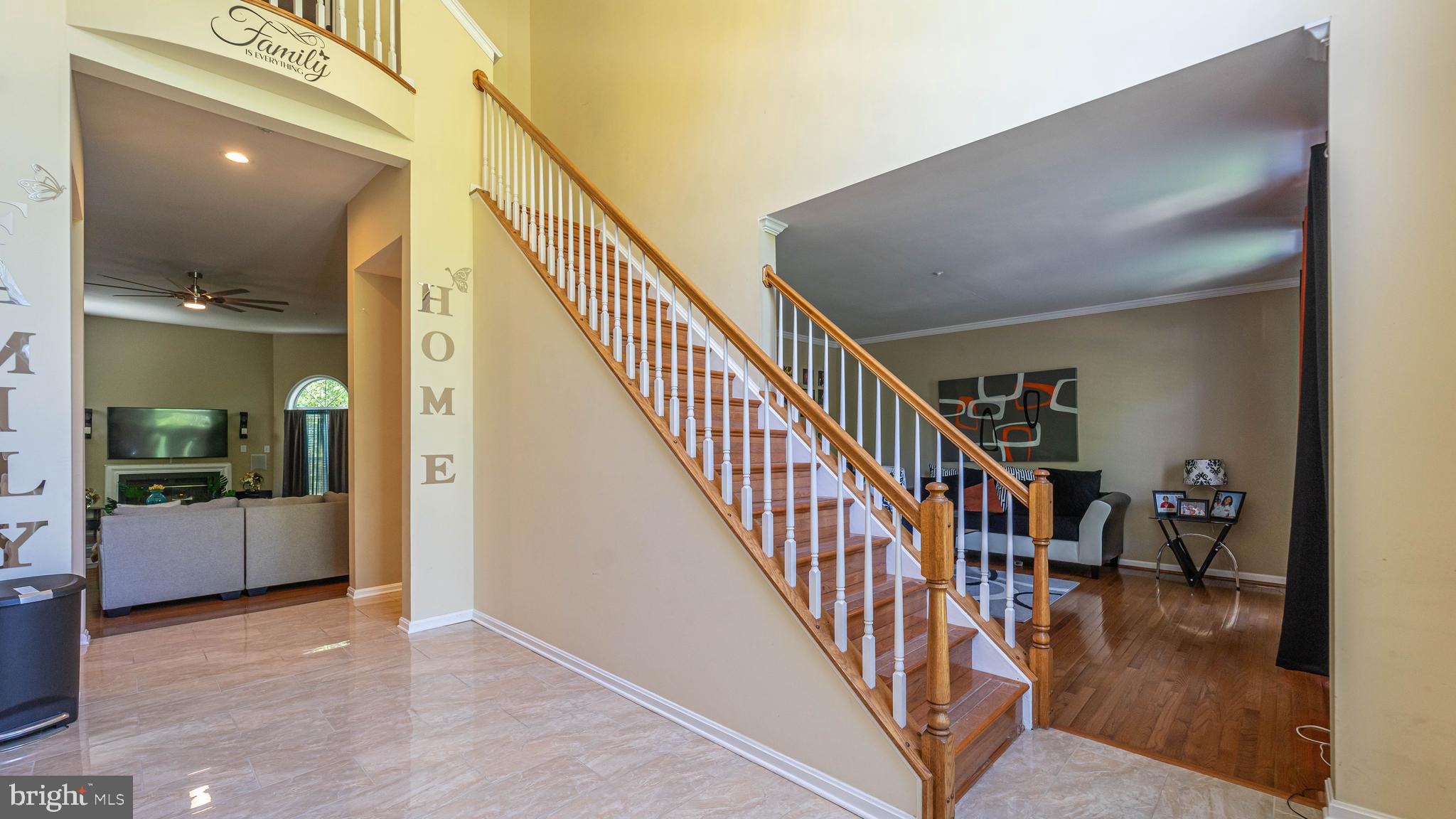 FARMINGTON WOODS - Residential