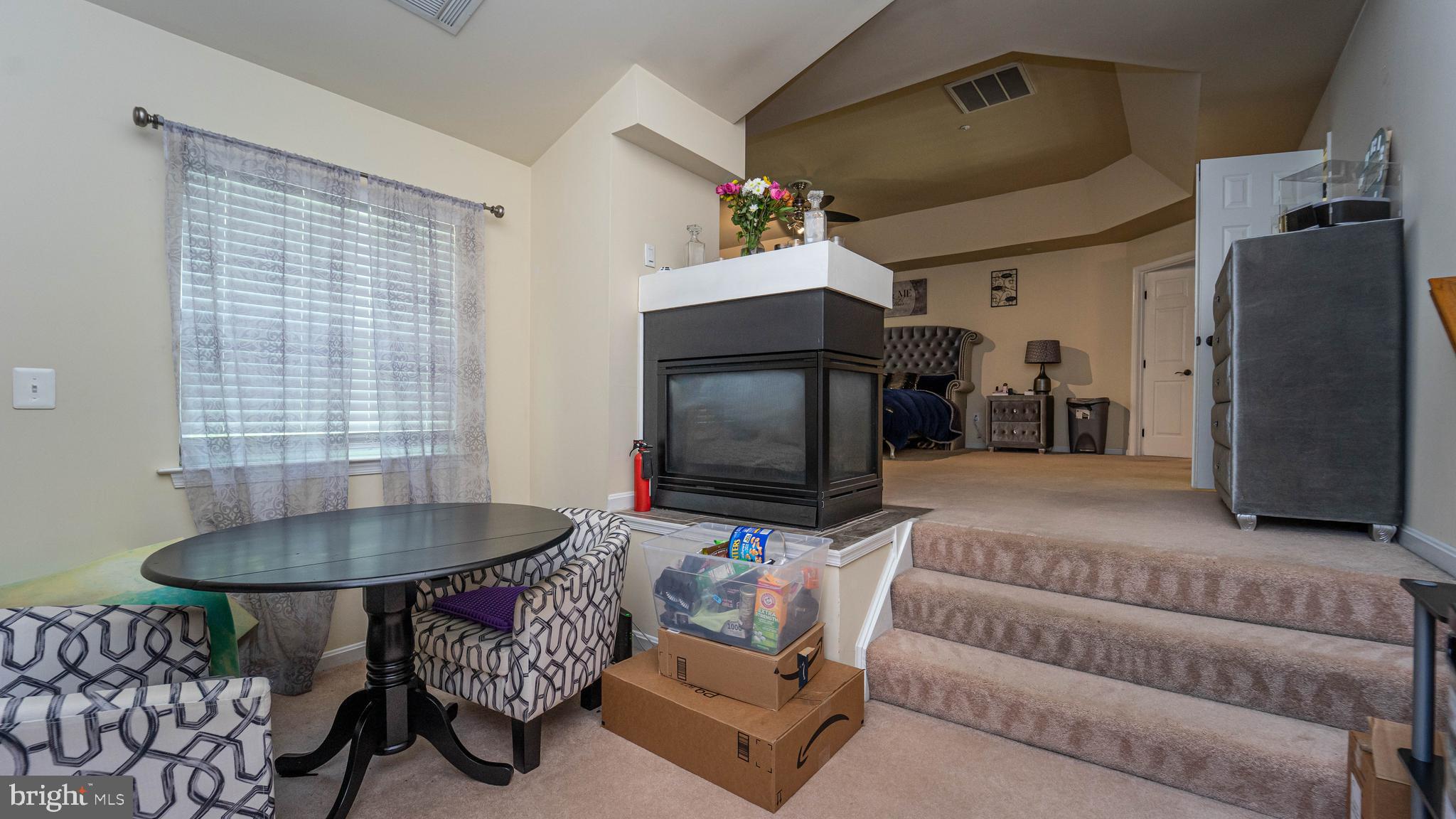 FARMINGTON WOODS - Residential