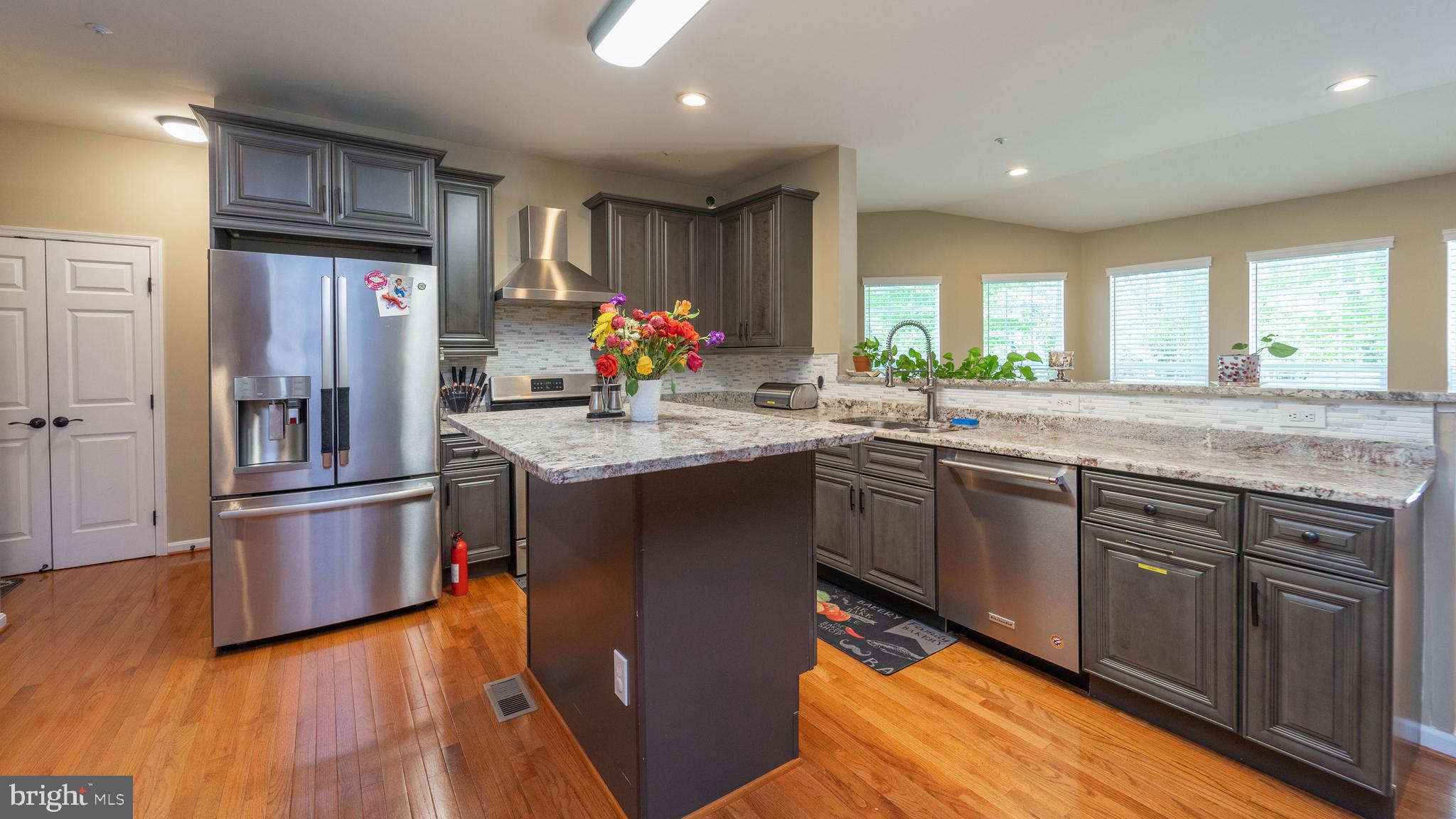 FARMINGTON WOODS - Residential