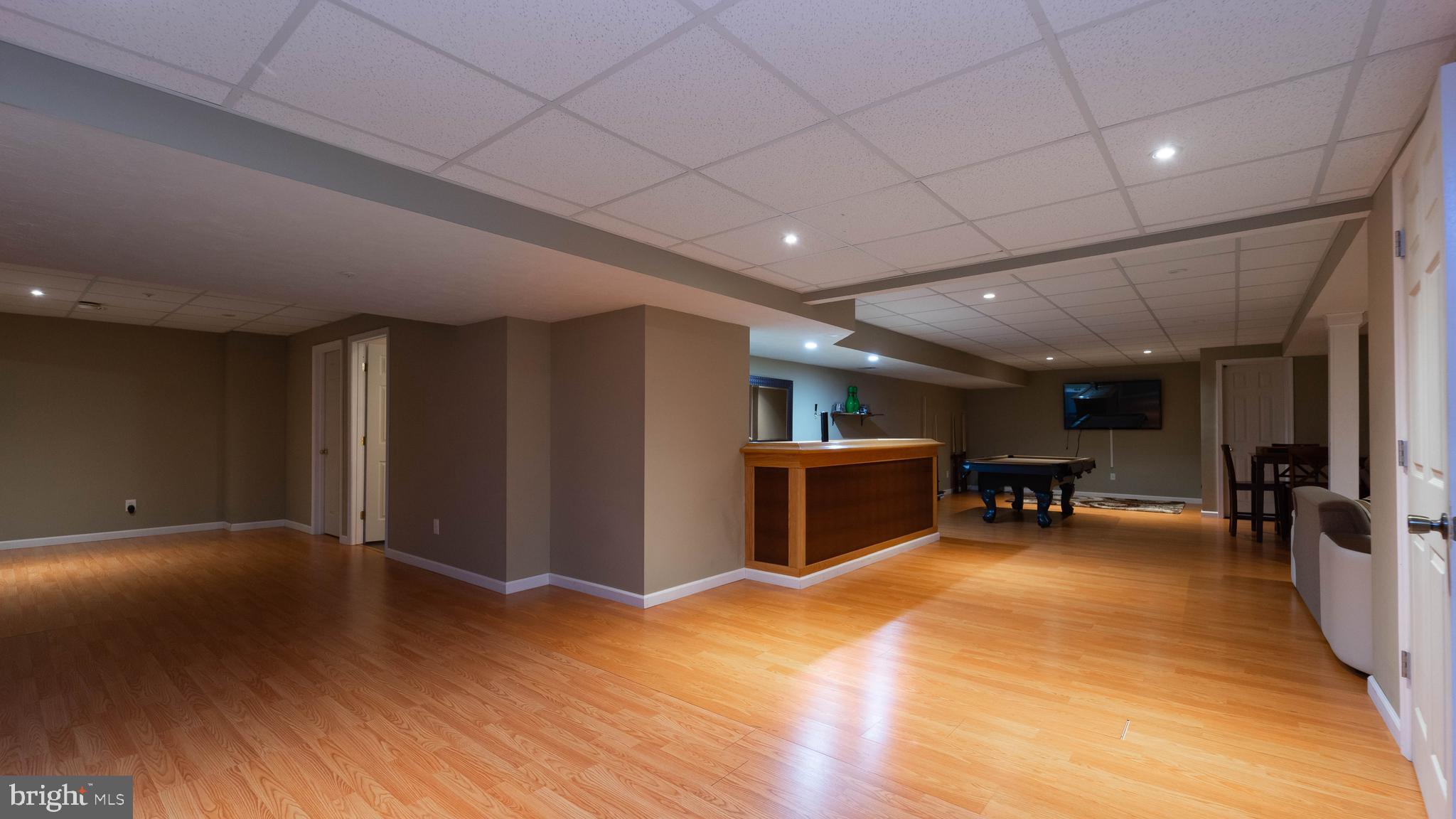 FARMINGTON WOODS - Residential