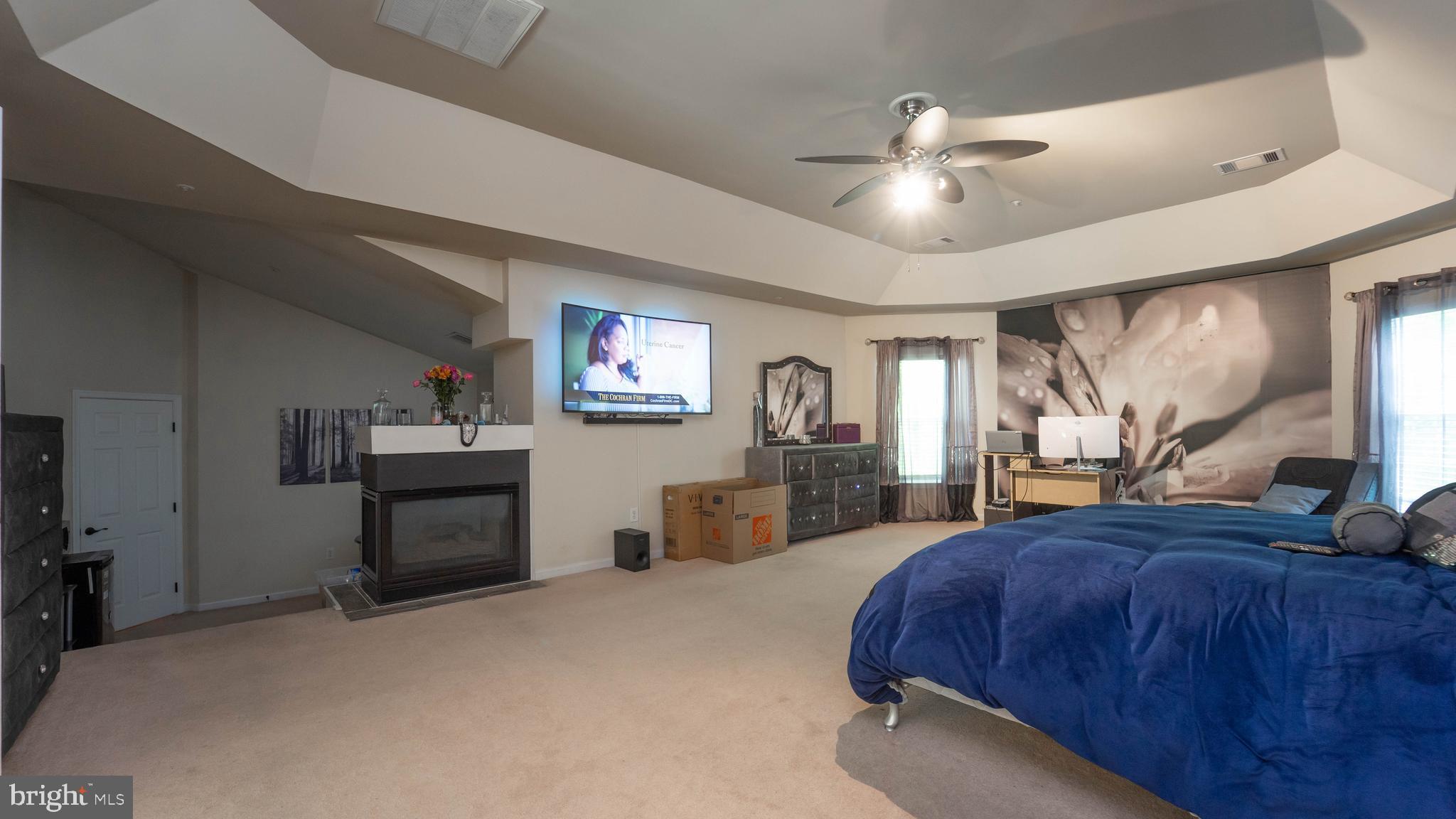 FARMINGTON WOODS - Residential