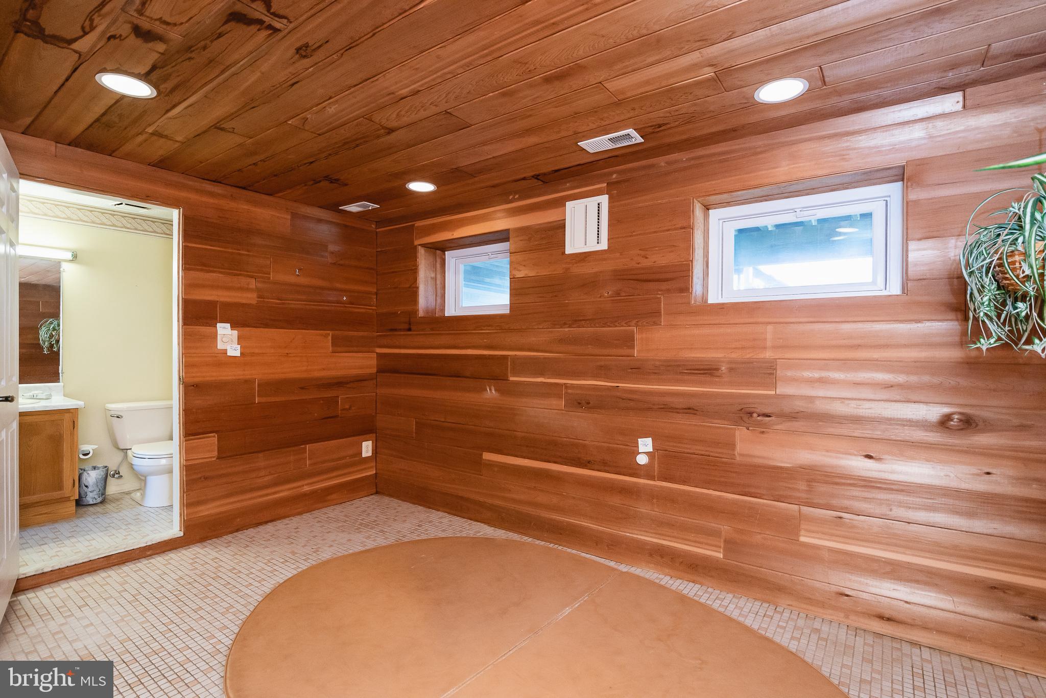 PERRY HALL GARDENS - Residential