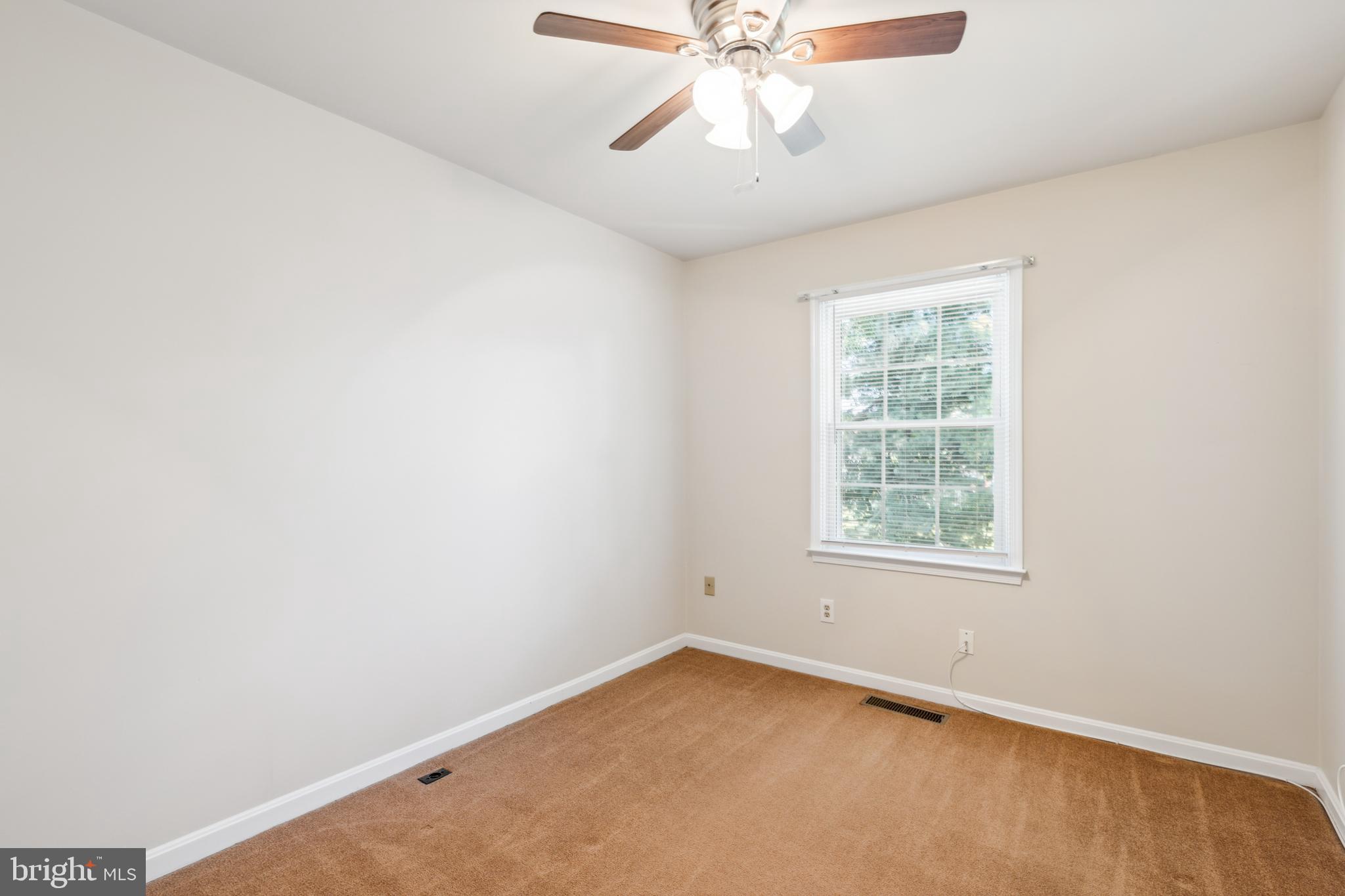 LANDSDOWNE - Residential Lease