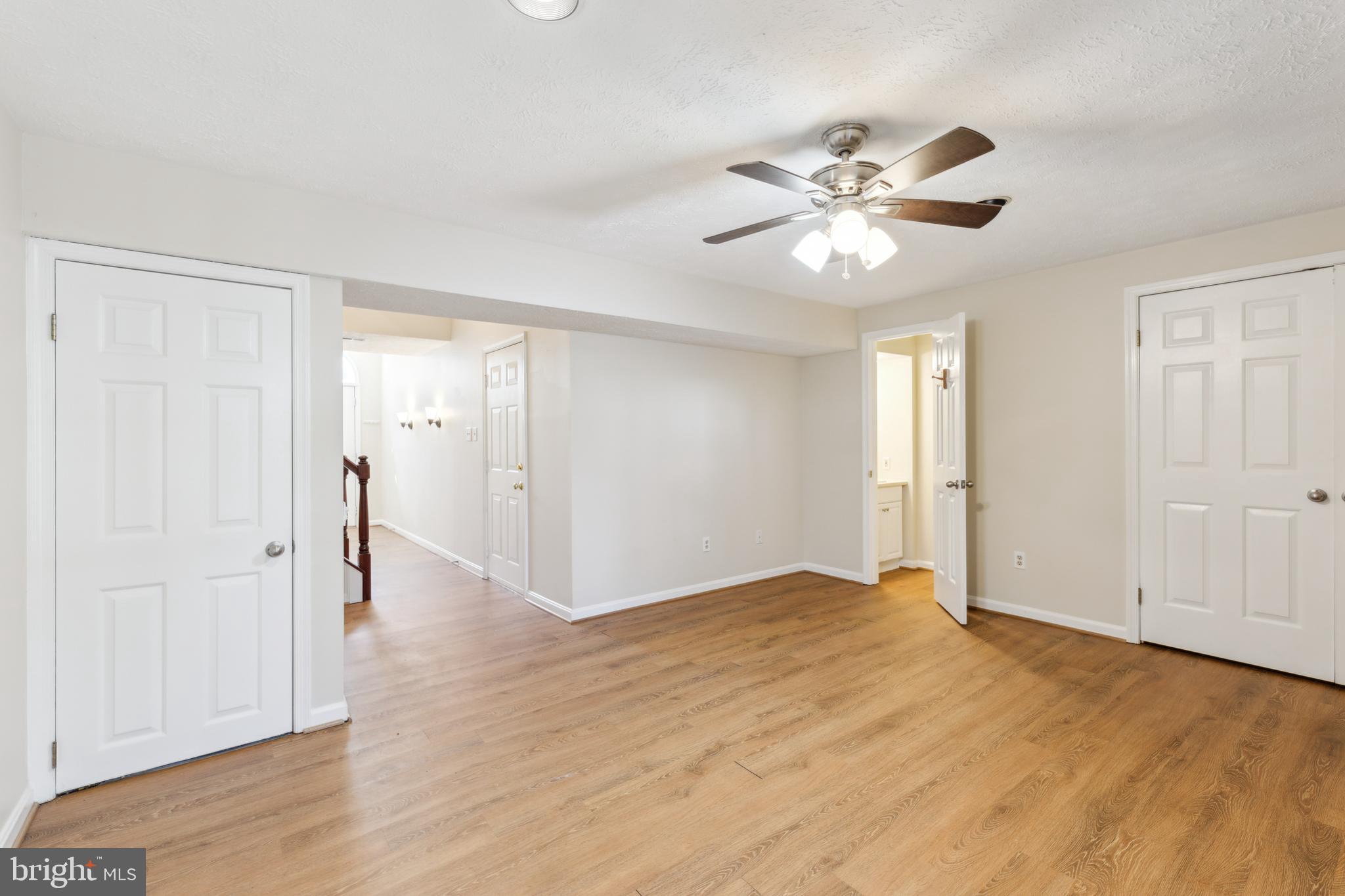 LANDSDOWNE - Residential Lease