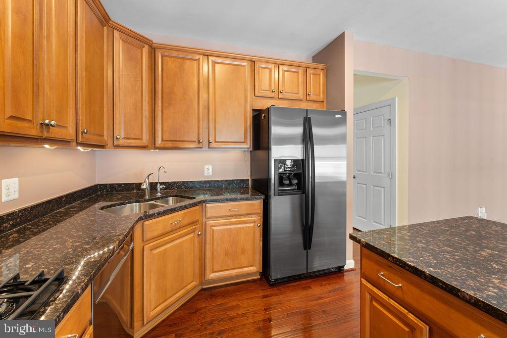 MONTGOMERY WHITE OAK - Residential