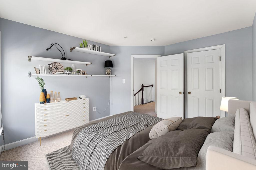 MONTGOMERY WHITE OAK - Residential