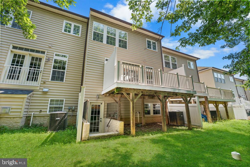 MONTGOMERY WHITE OAK - Residential