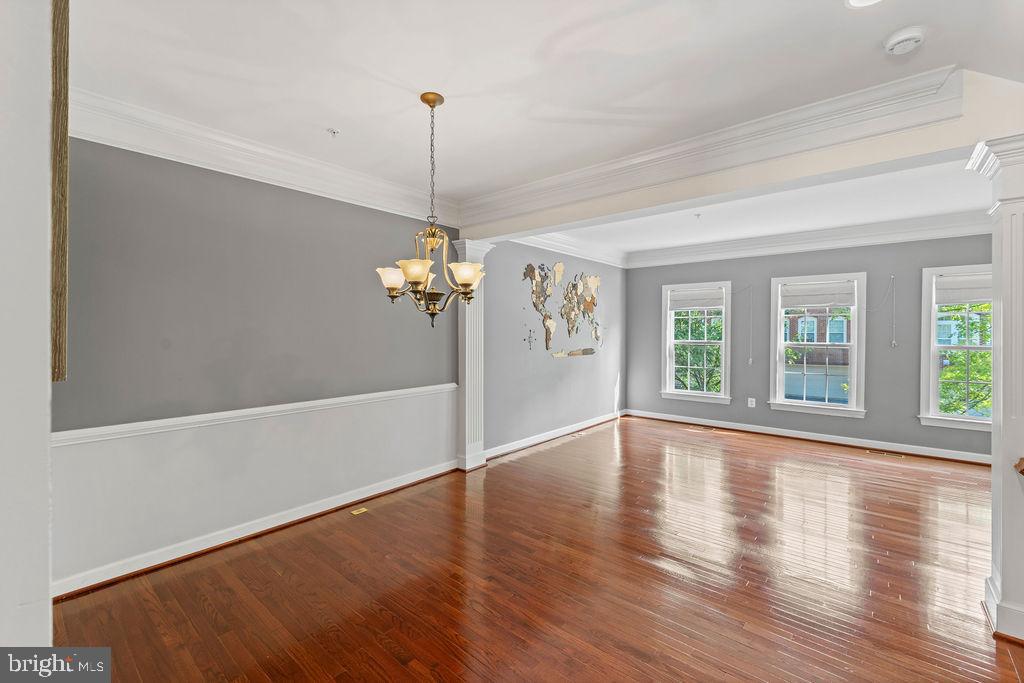 MONTGOMERY WHITE OAK - Residential