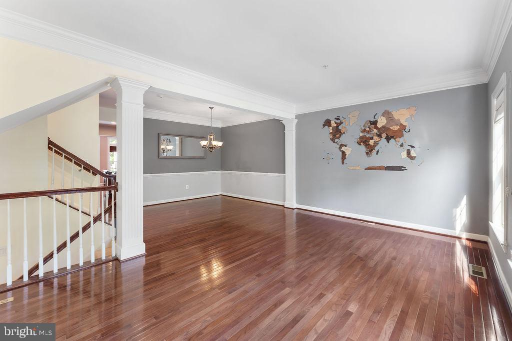 MONTGOMERY WHITE OAK - Residential