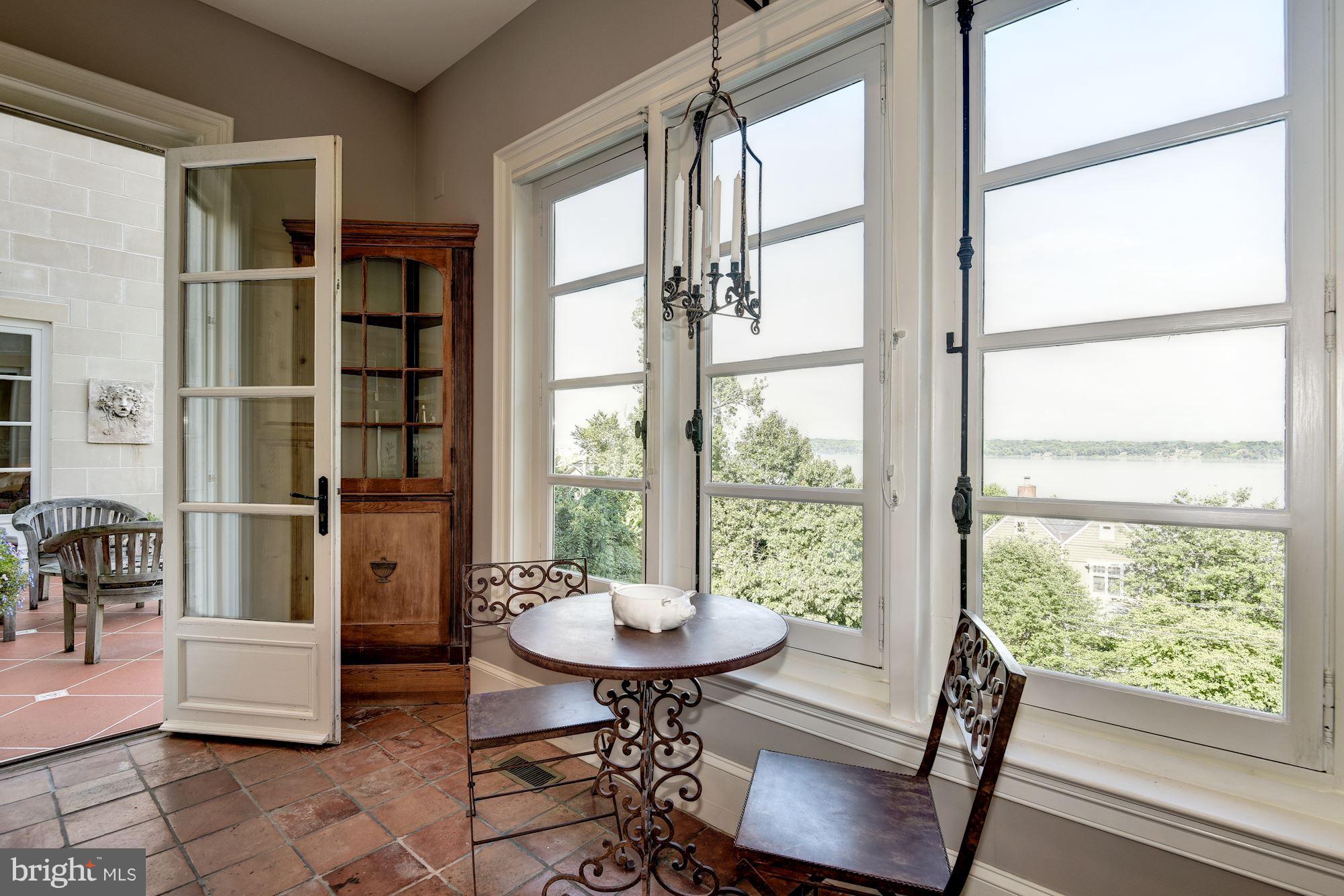 WELLINGTON - Residential