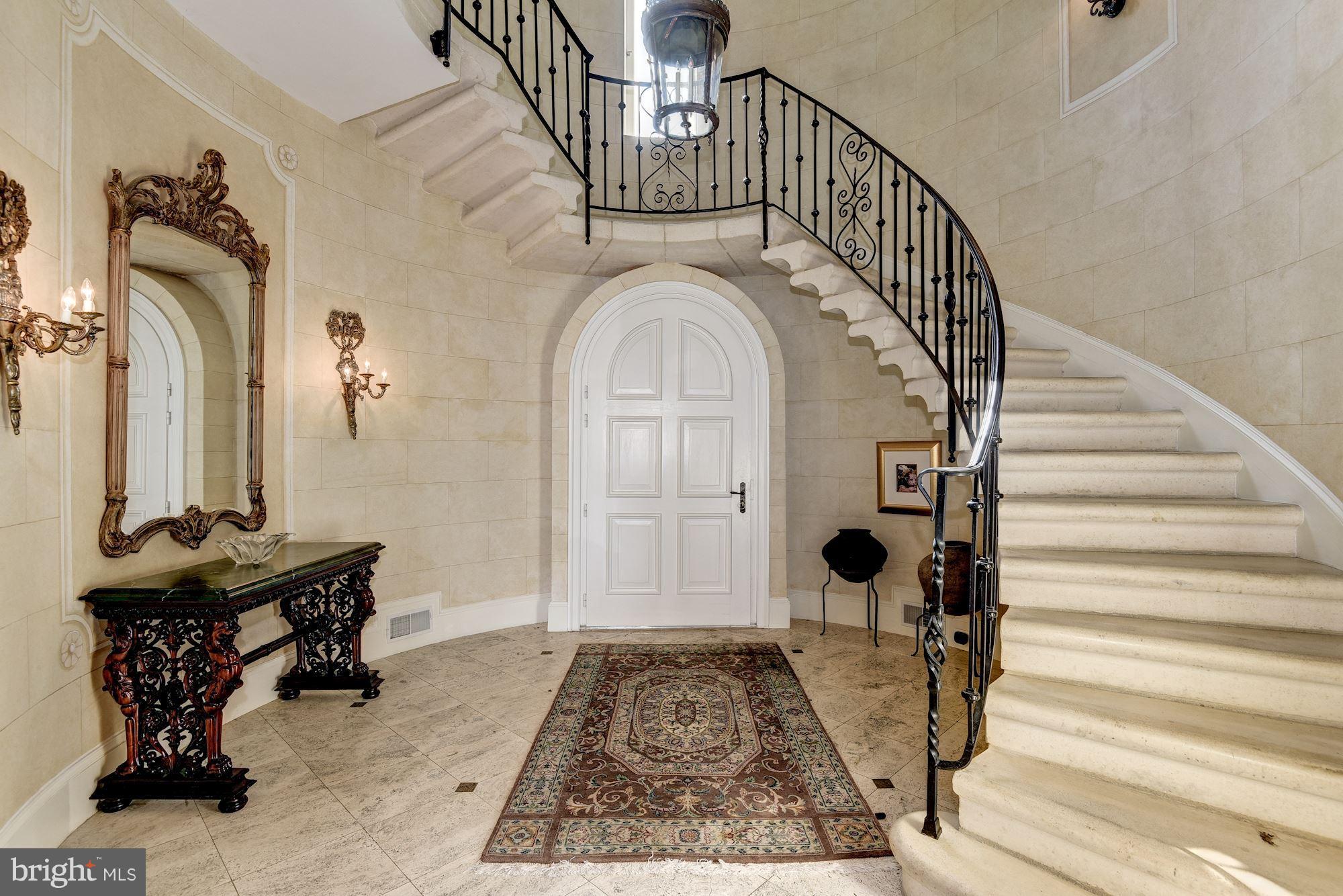 WELLINGTON - Residential