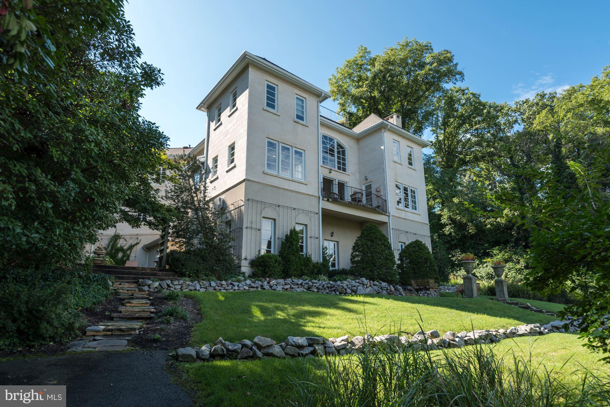 WELLINGTON - Residential