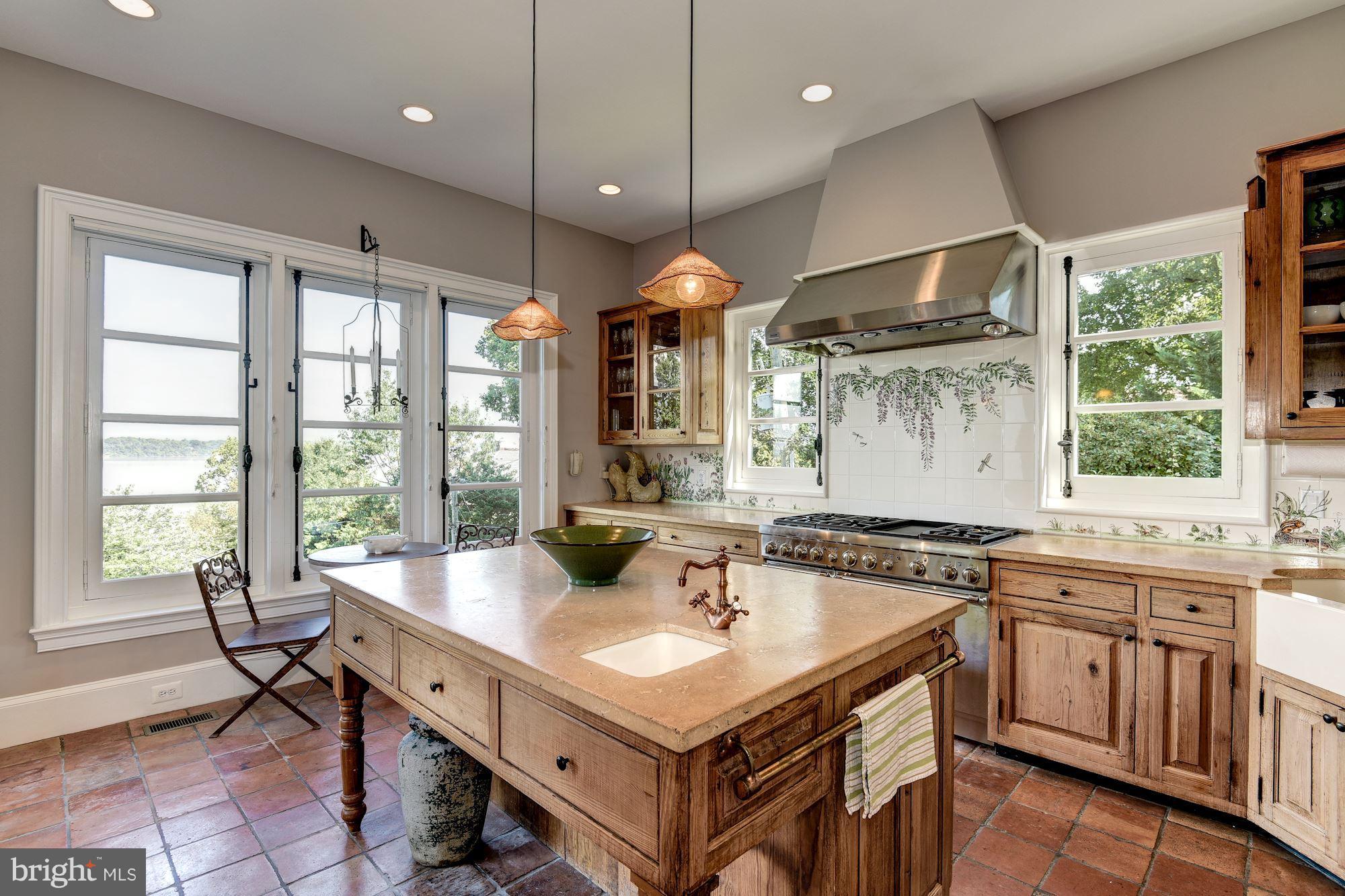 WELLINGTON - Residential