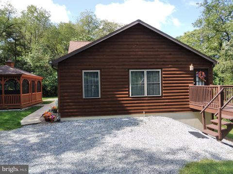 841 SLEEPY HOLLOW DRIVE MOHRSVILLE PA 19541