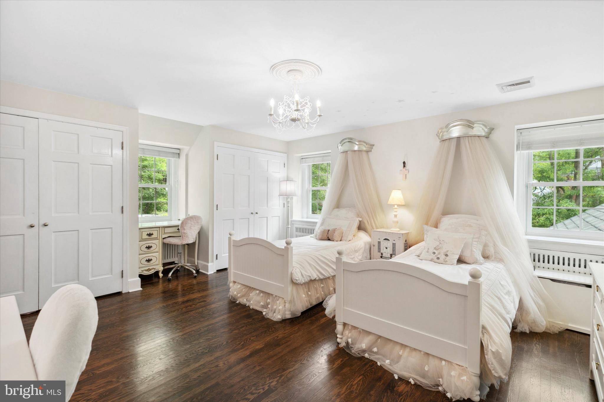 BRYN MAWR - Residential