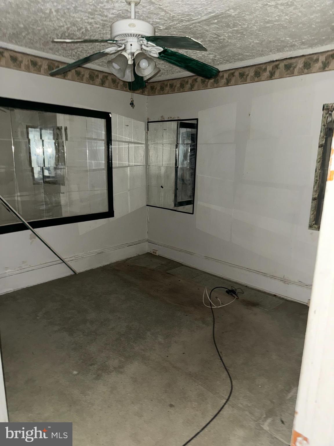 WEST FOREST PARK - Residential