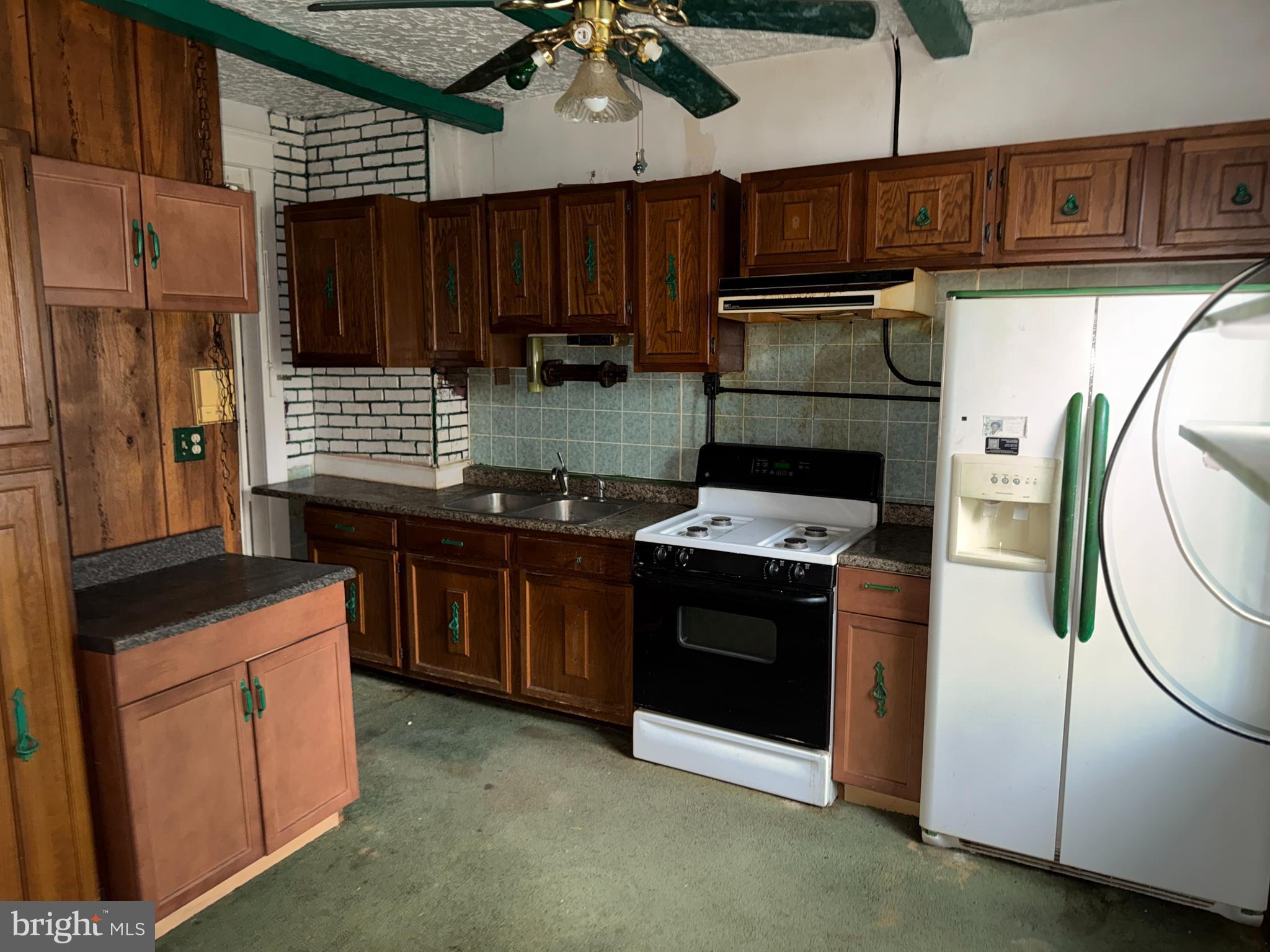 WEST FOREST PARK - Residential