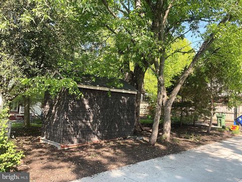 Tiny photo for 207 Hawthorne Road, BALTIMORE, MD 21210 (MLS # MDBA2211768)