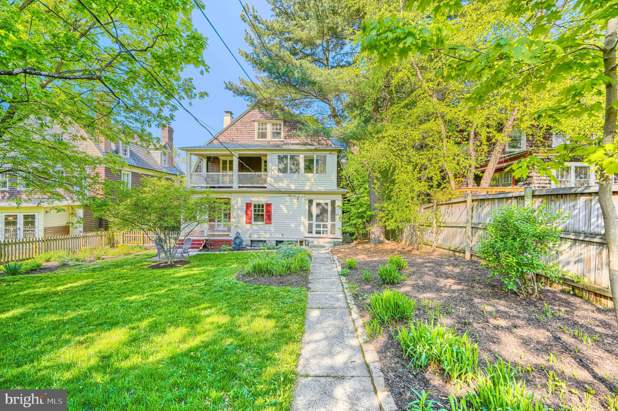ROLAND PARK - Residential