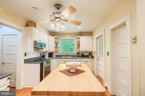 Tiny photo for 207 Hawthorne Road, BALTIMORE, MD 21210 (MLS # MDBA2211768)