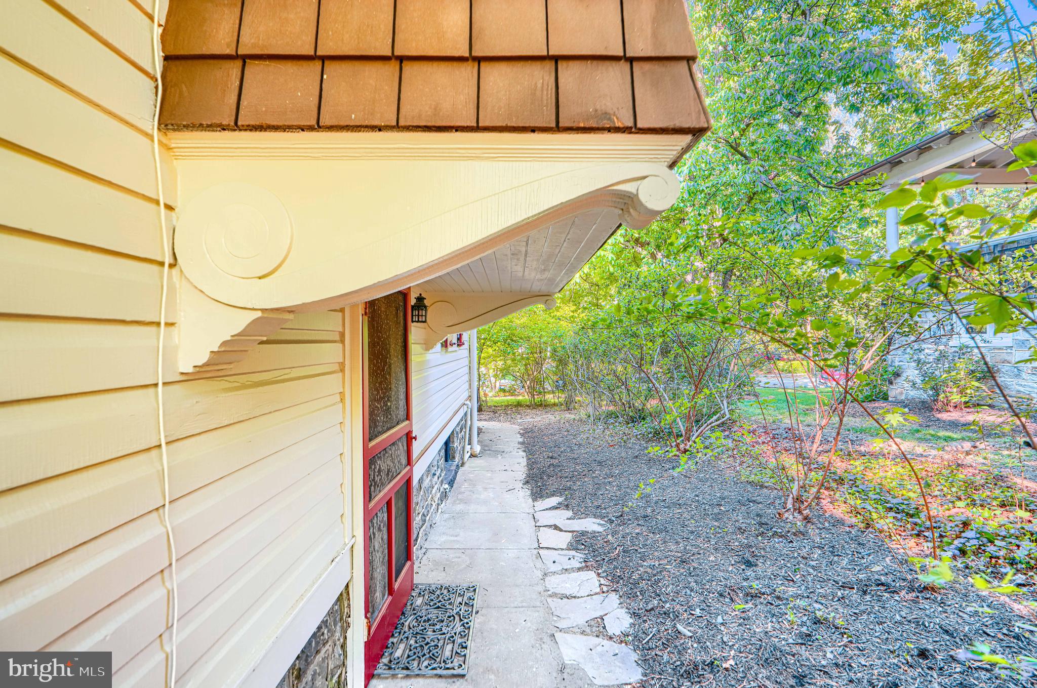 ROLAND PARK - Residential