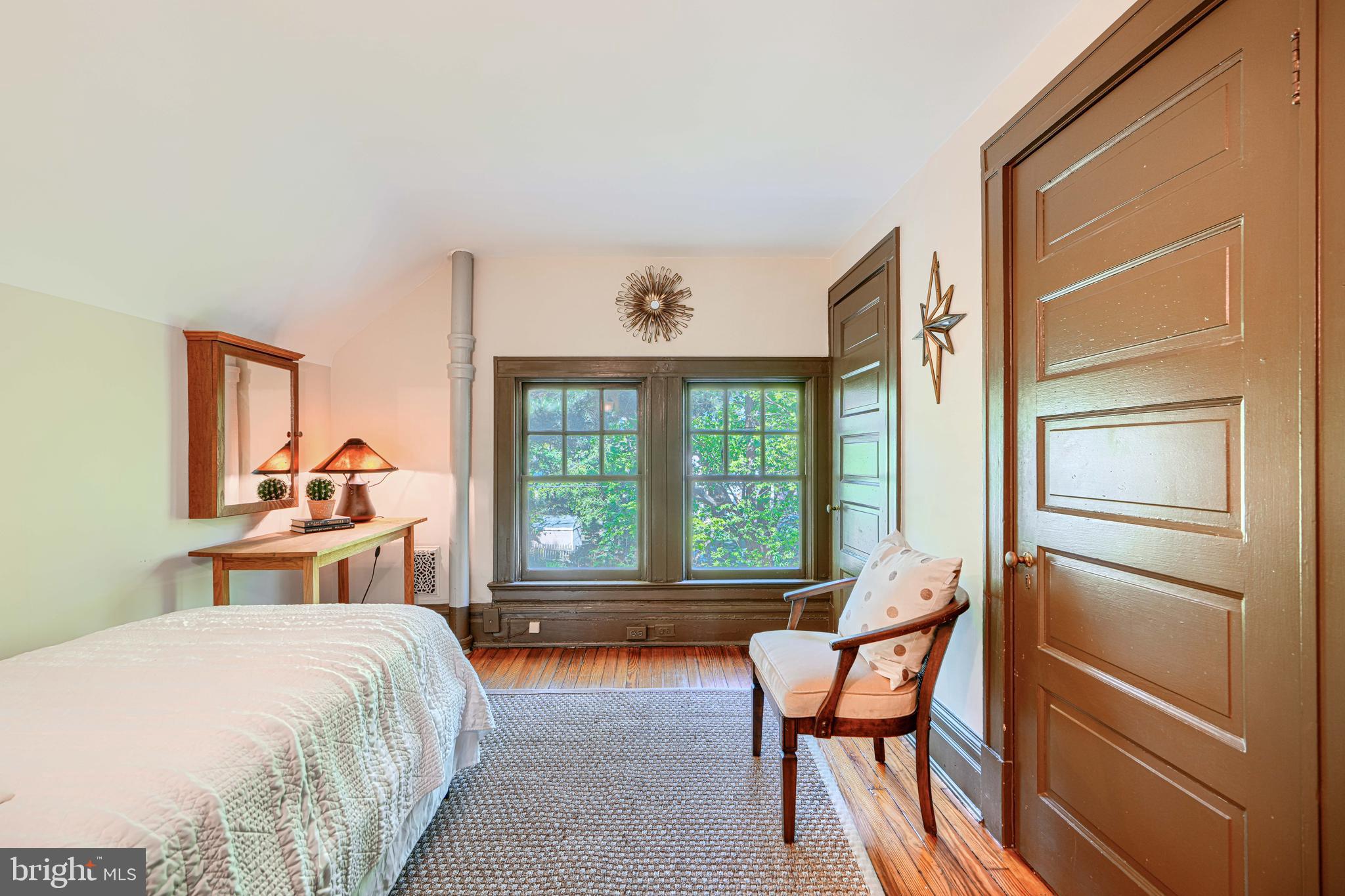 ROLAND PARK - Residential