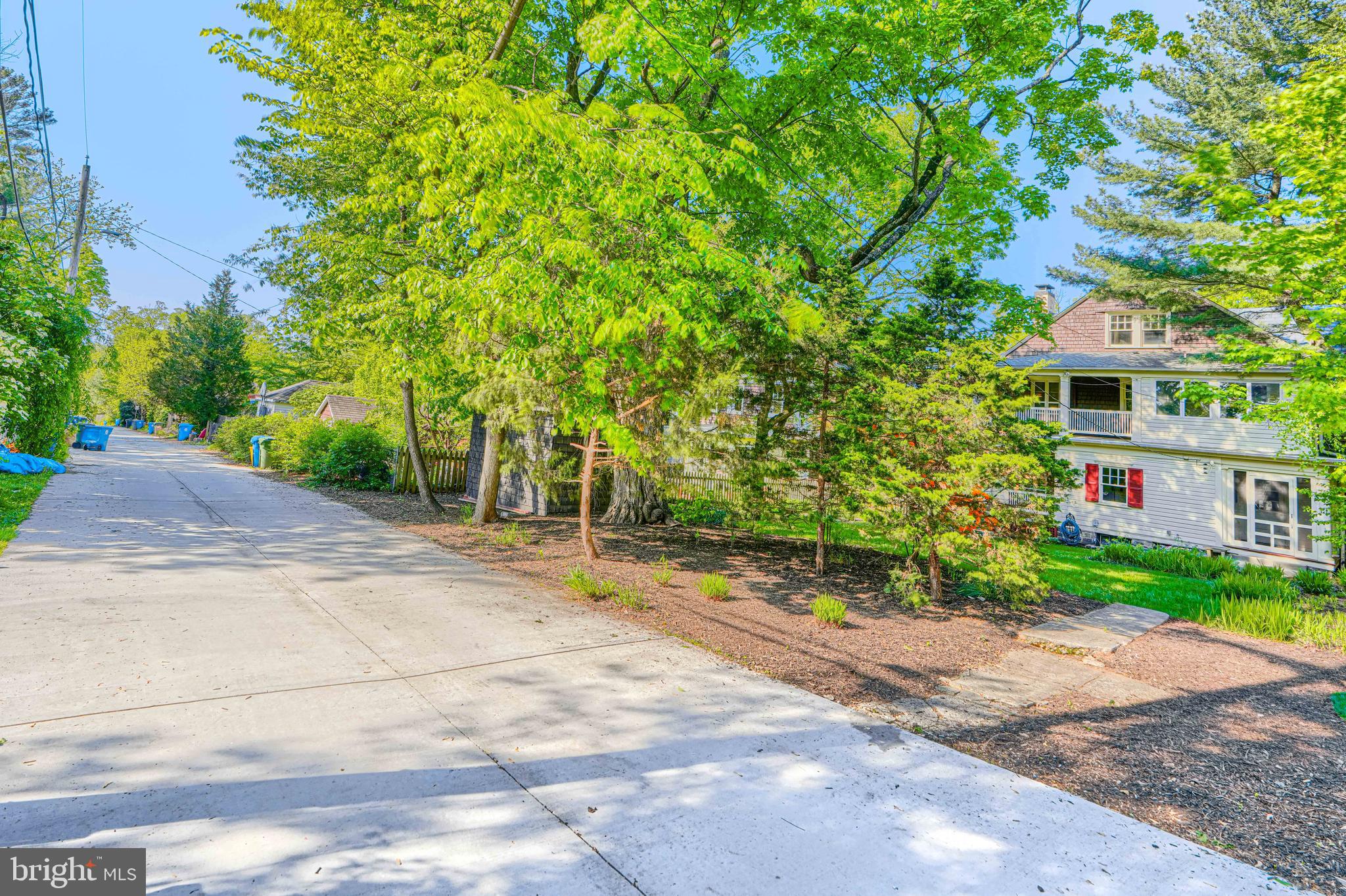 ROLAND PARK - Residential