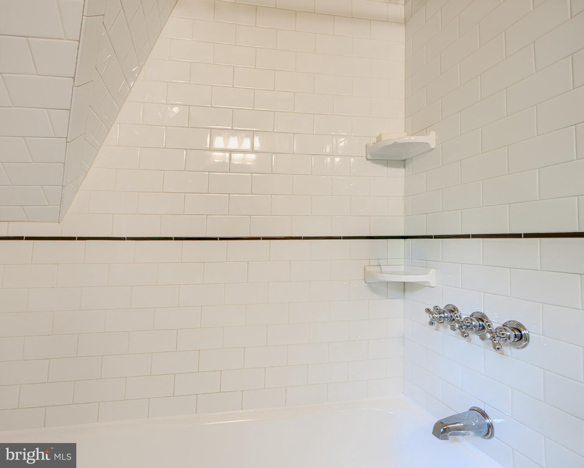 ROLAND PARK - Residential