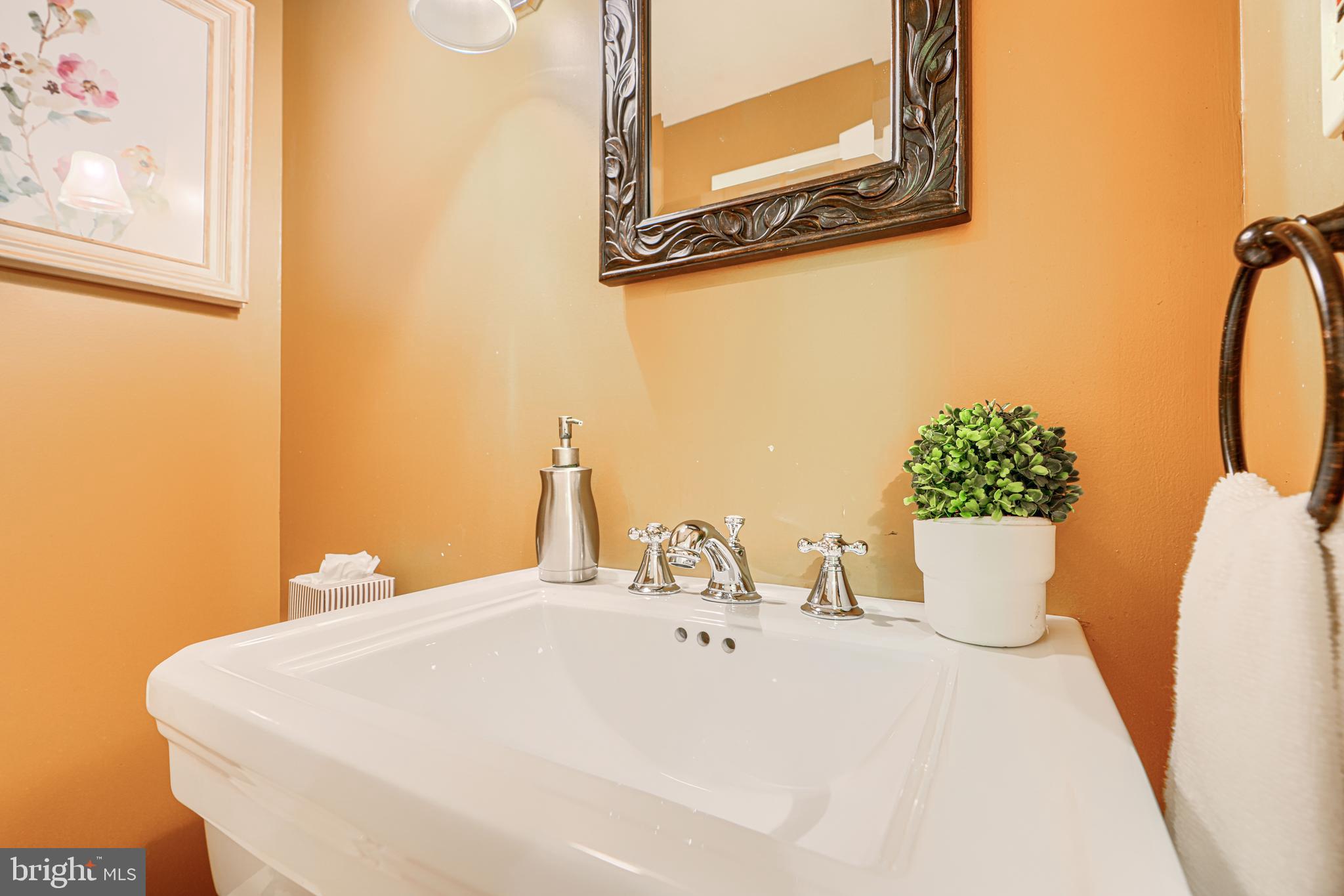 ROLAND PARK - Residential