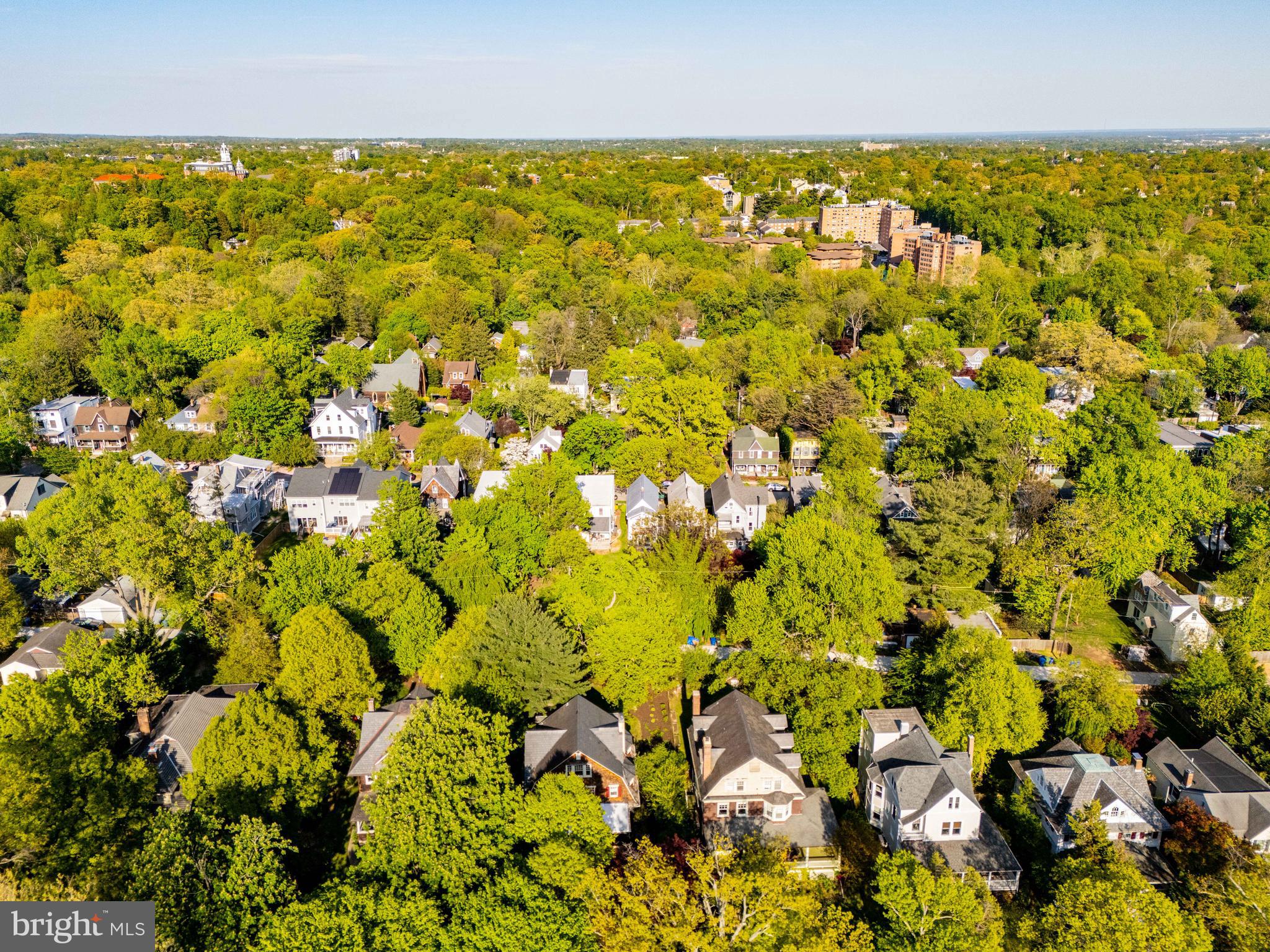 ROLAND PARK - Residential