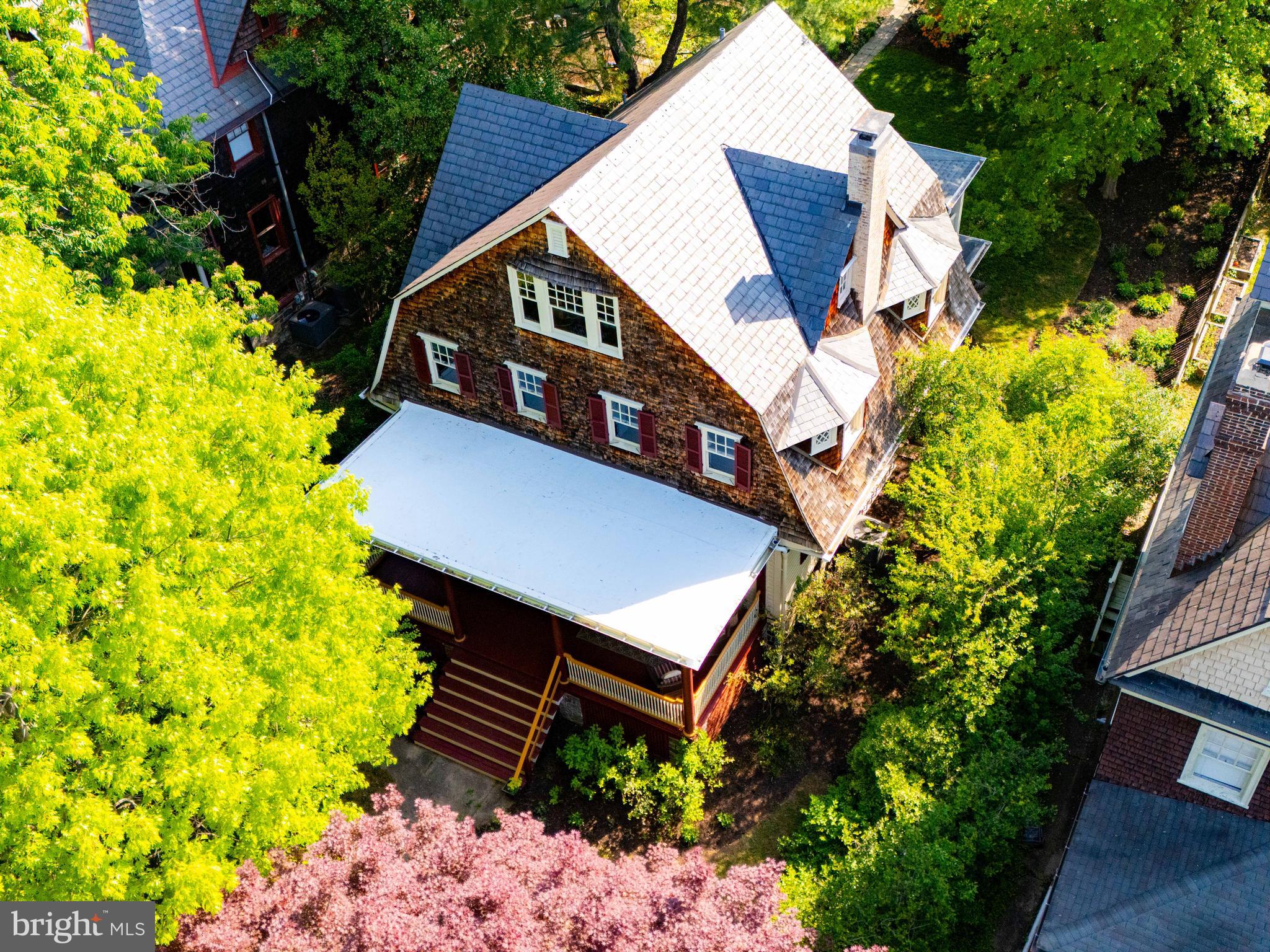 ROLAND PARK - Residential